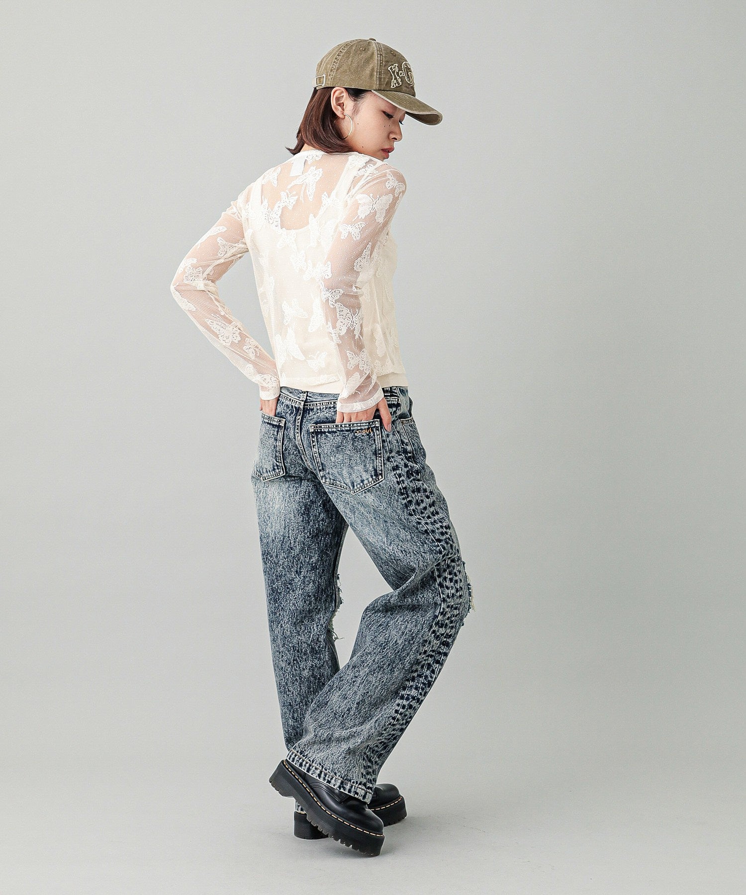 DISTRESSED LOOSE FIT DENIM PANTS