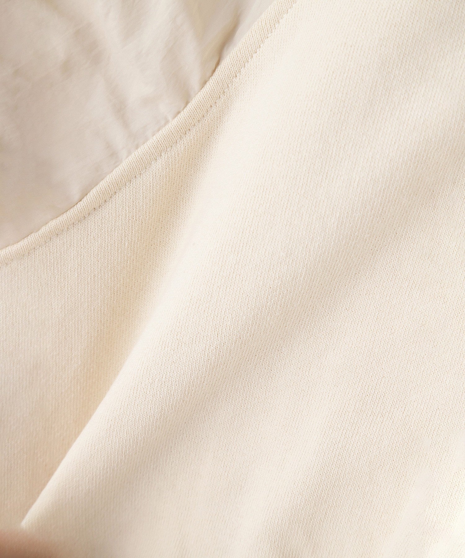 ナイロンドッキングスウェット