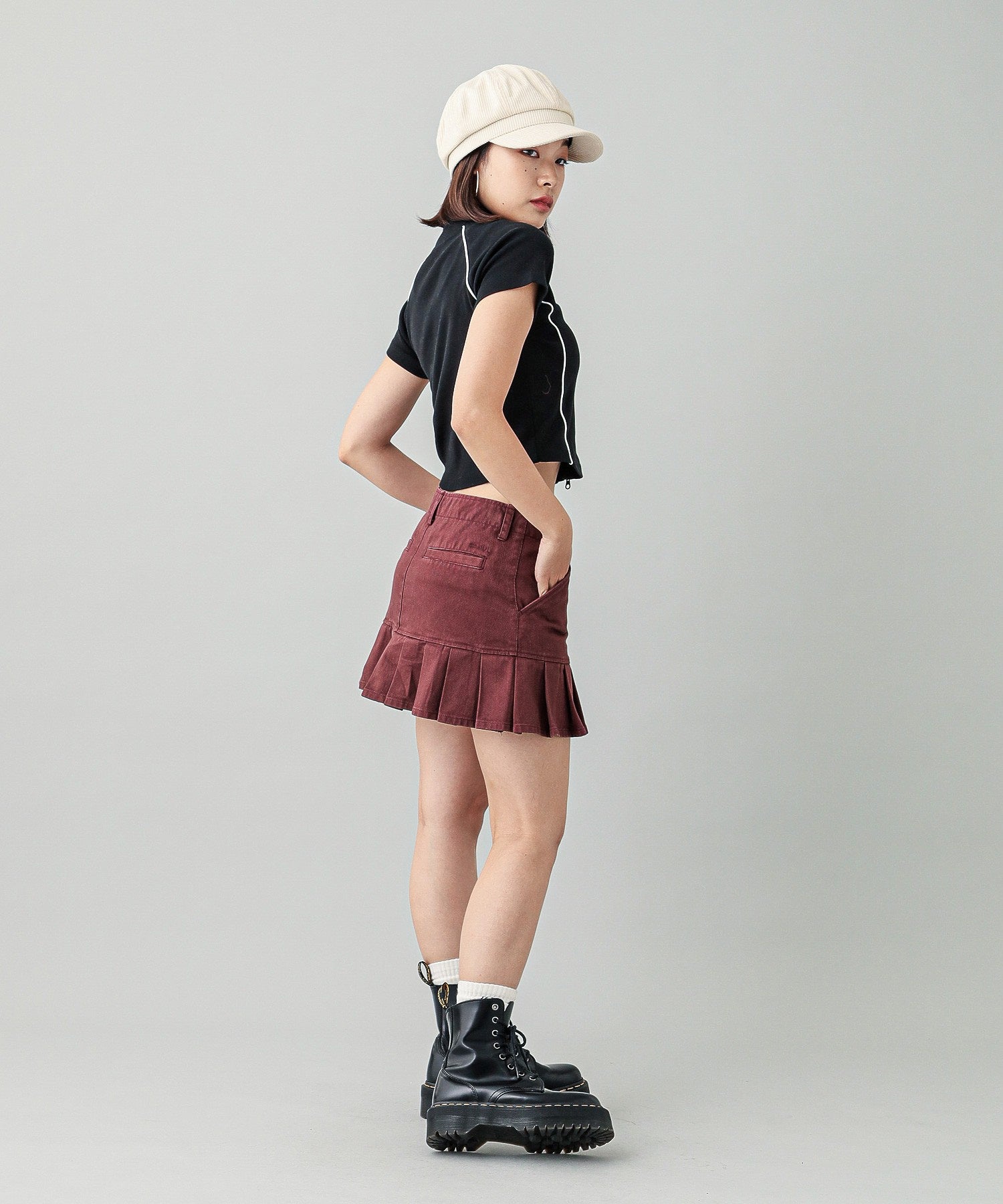 LOW RISE PLEATED MINI SKIRT