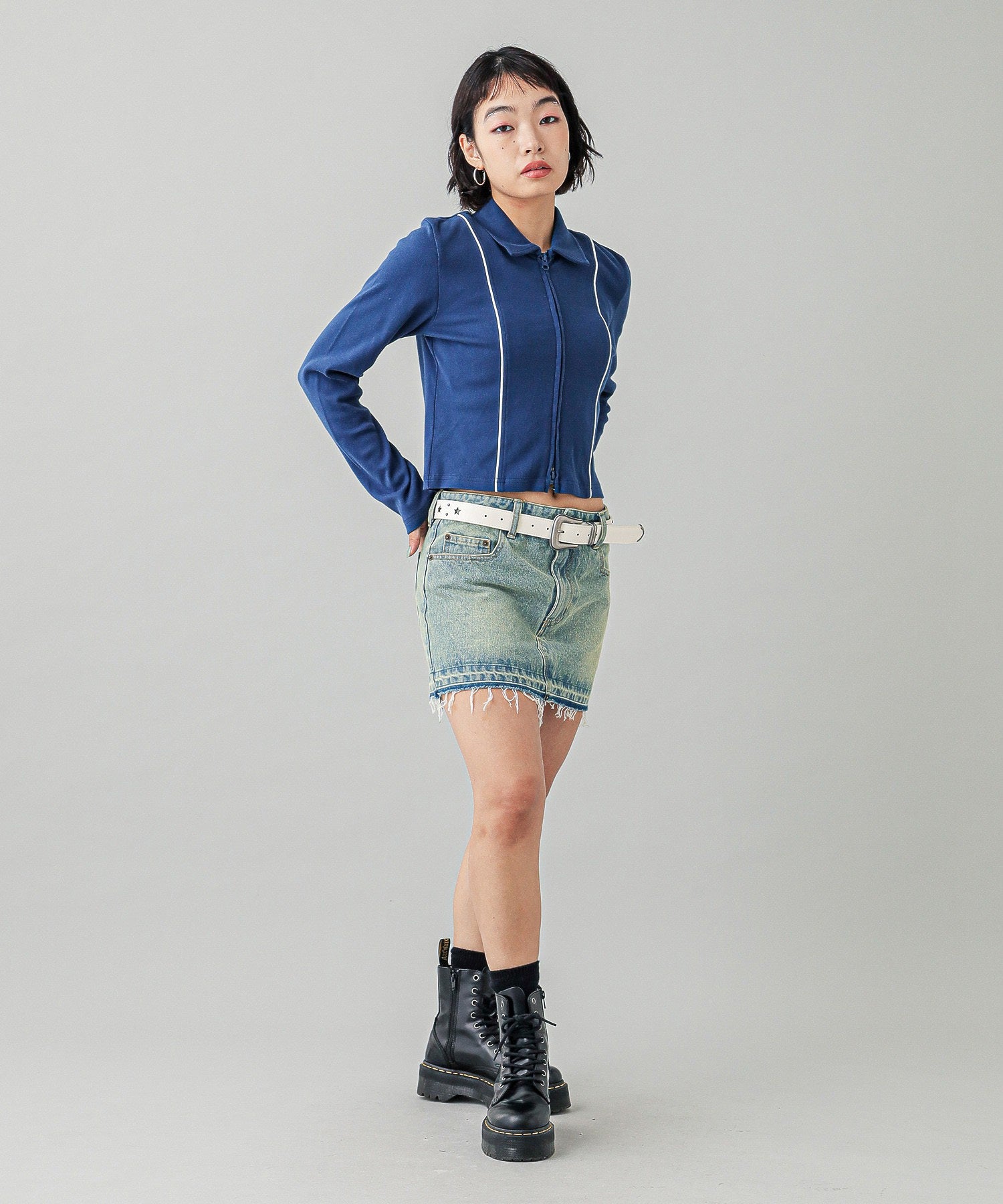 LOW RISE DENIM MINI SKIRT