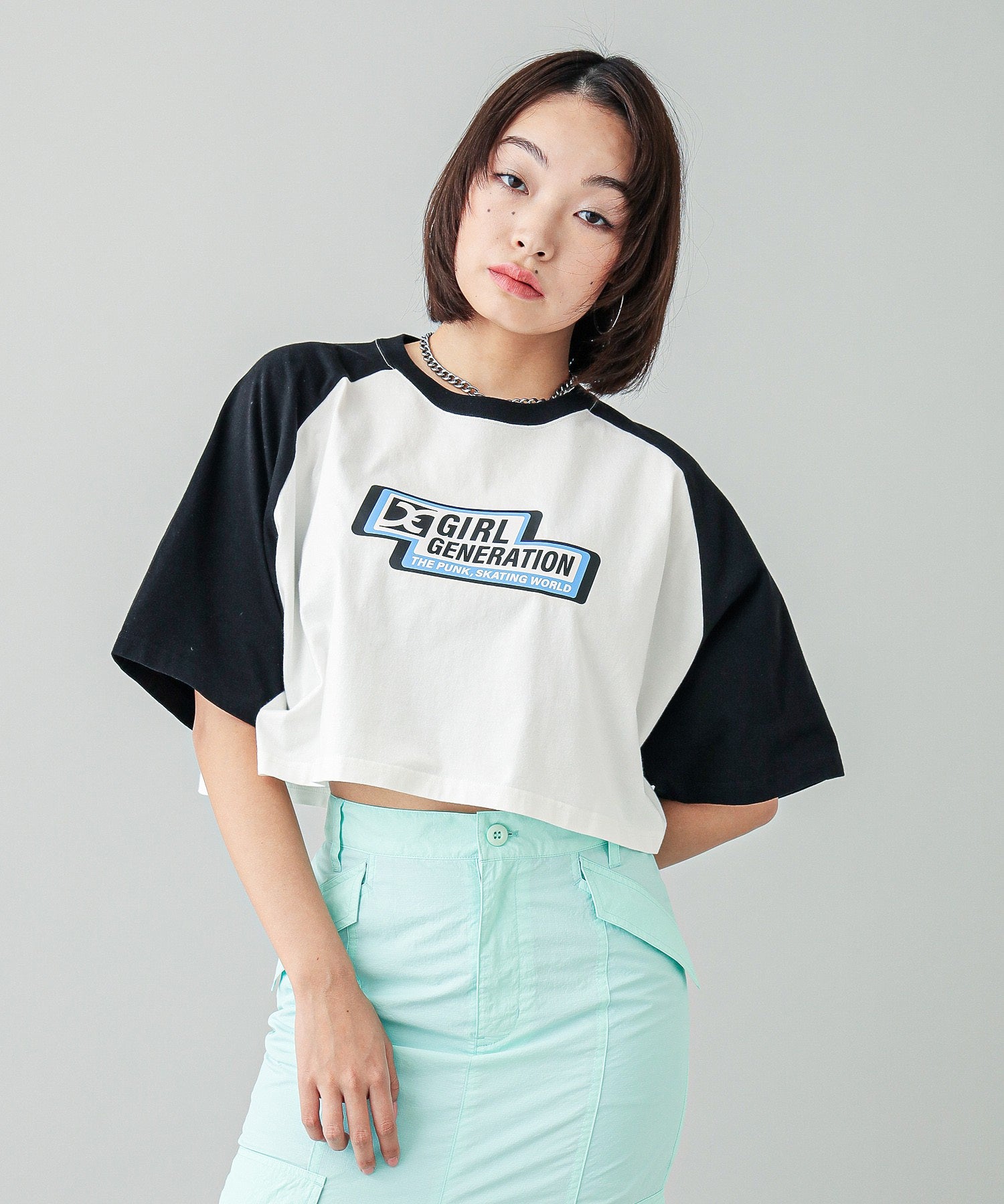 GIRL GENERATION LOGO B/B WIDE TEE