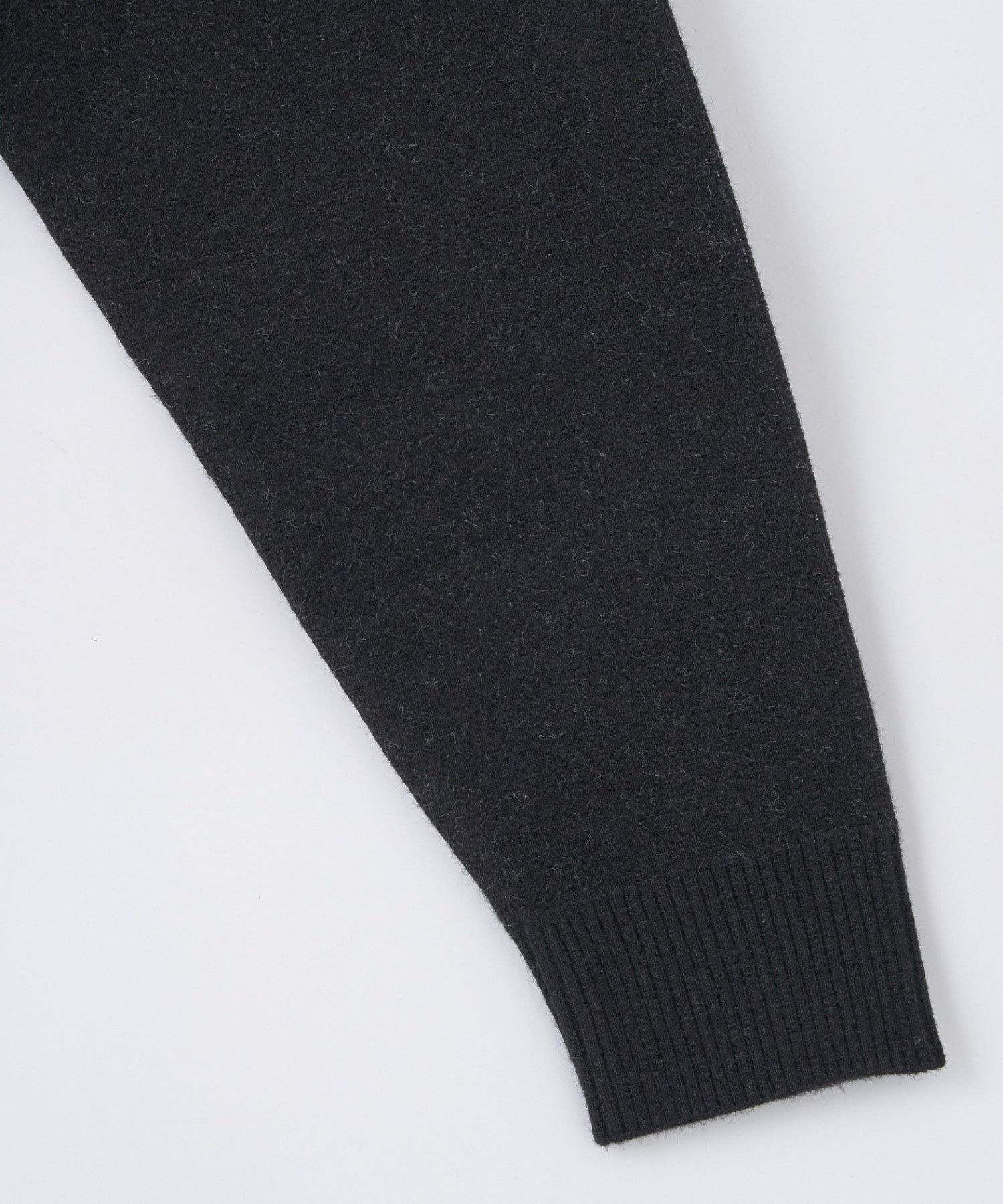 MELTY HEART KNIT TOP