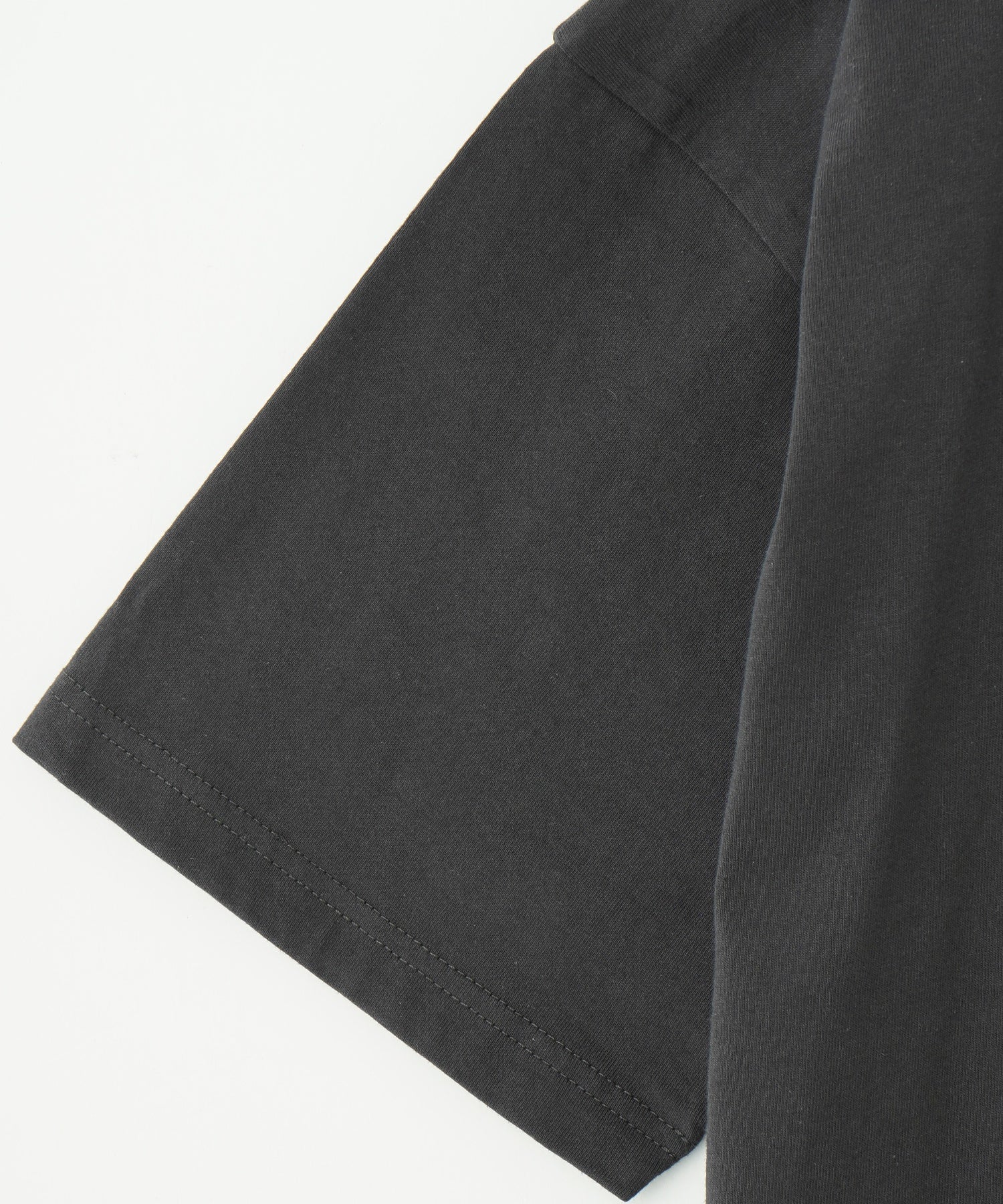 CIRCLE STRAWBERRY LOGO S/S TEE