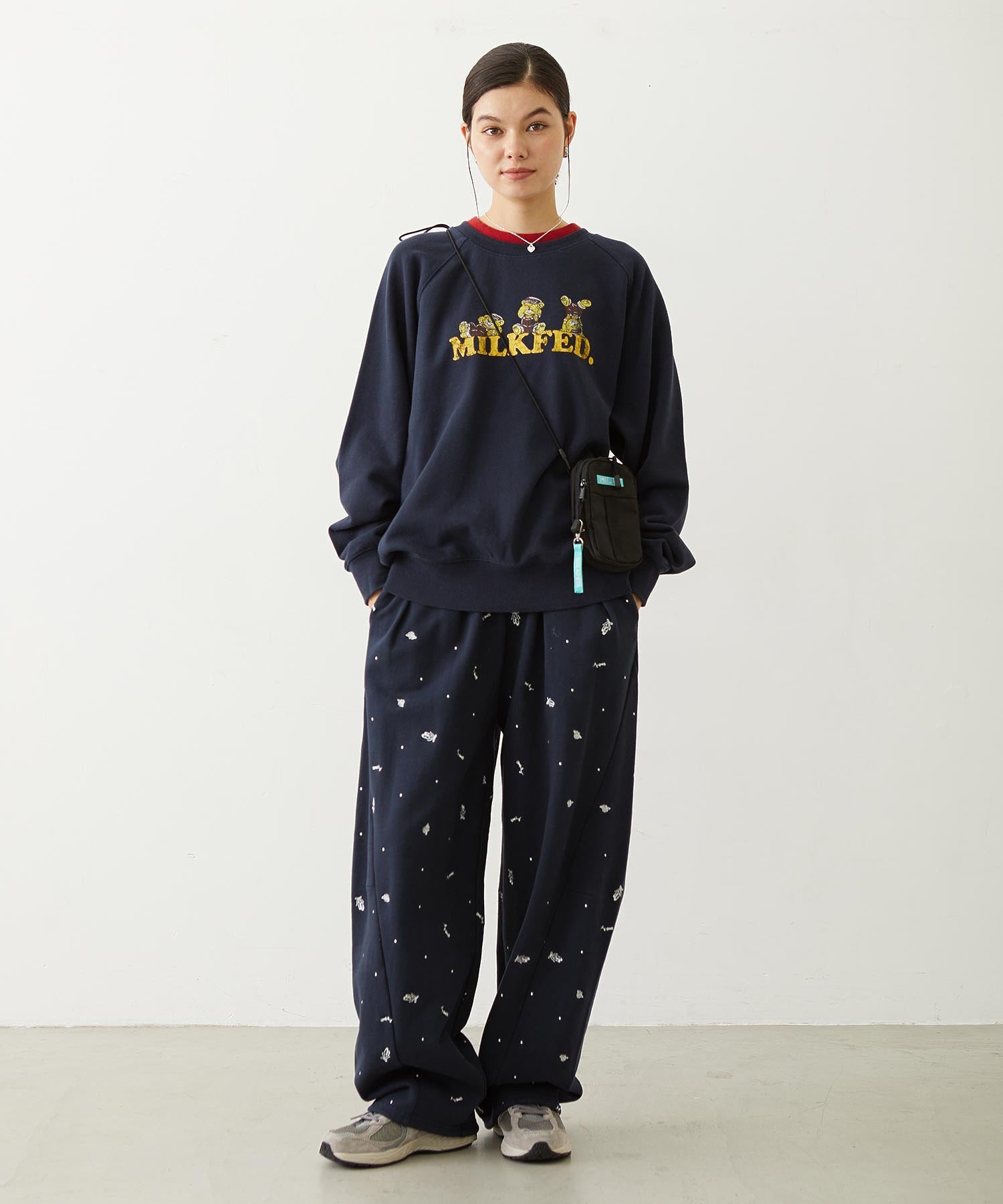 EMBROIDERED ROSE SWEAT WIDE PANTS