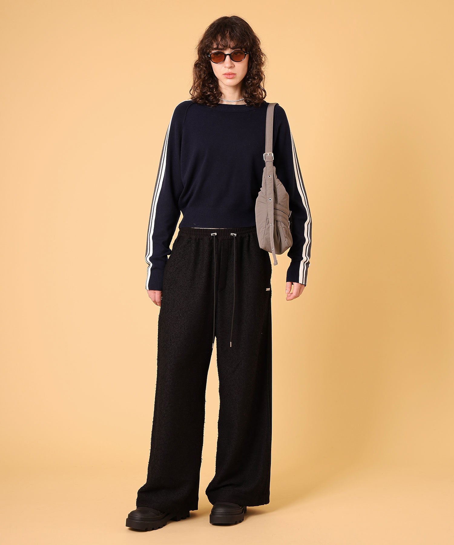 ラインニットプルオーバー