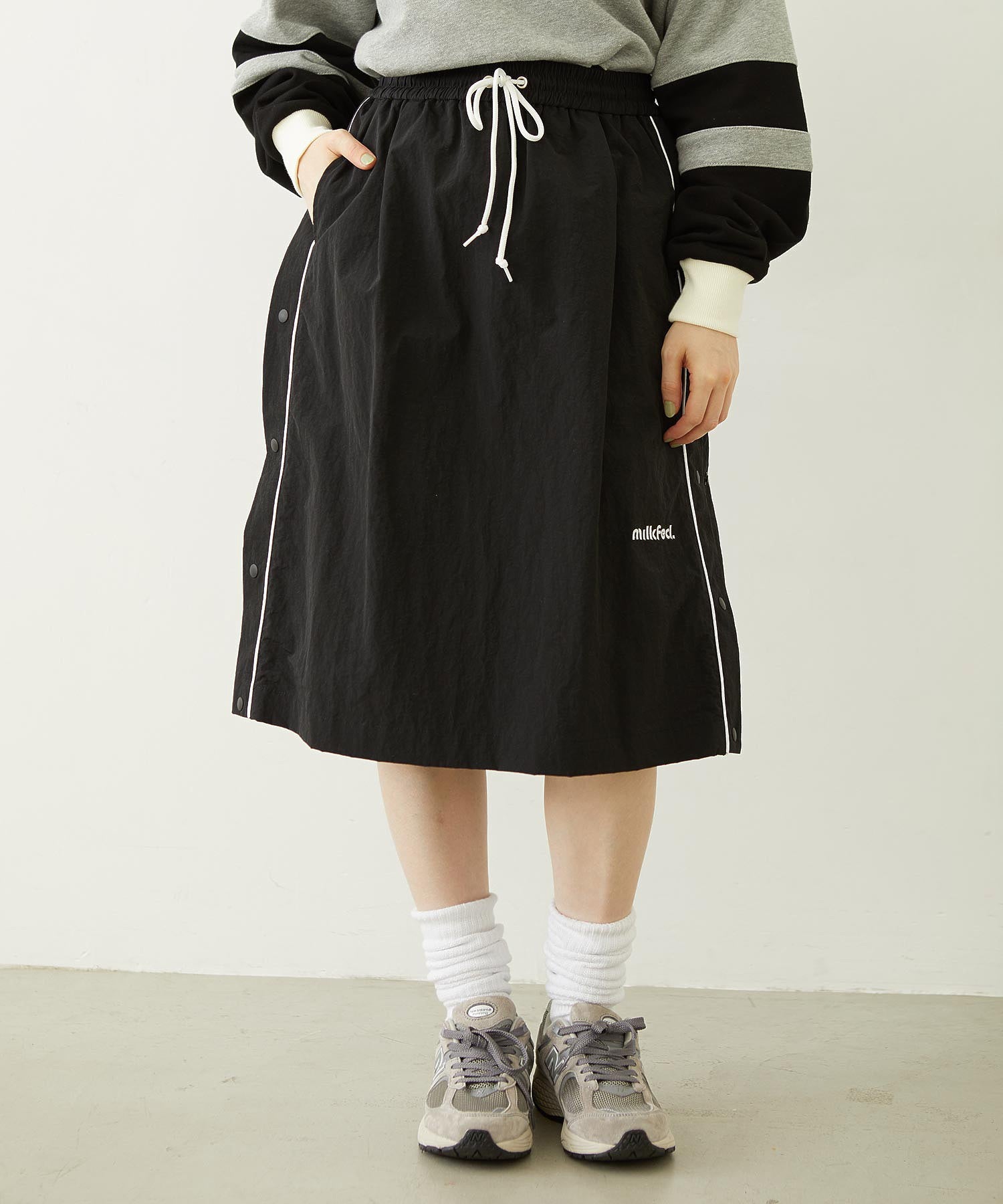CUTOUT LOGO TRACK SKIRT
