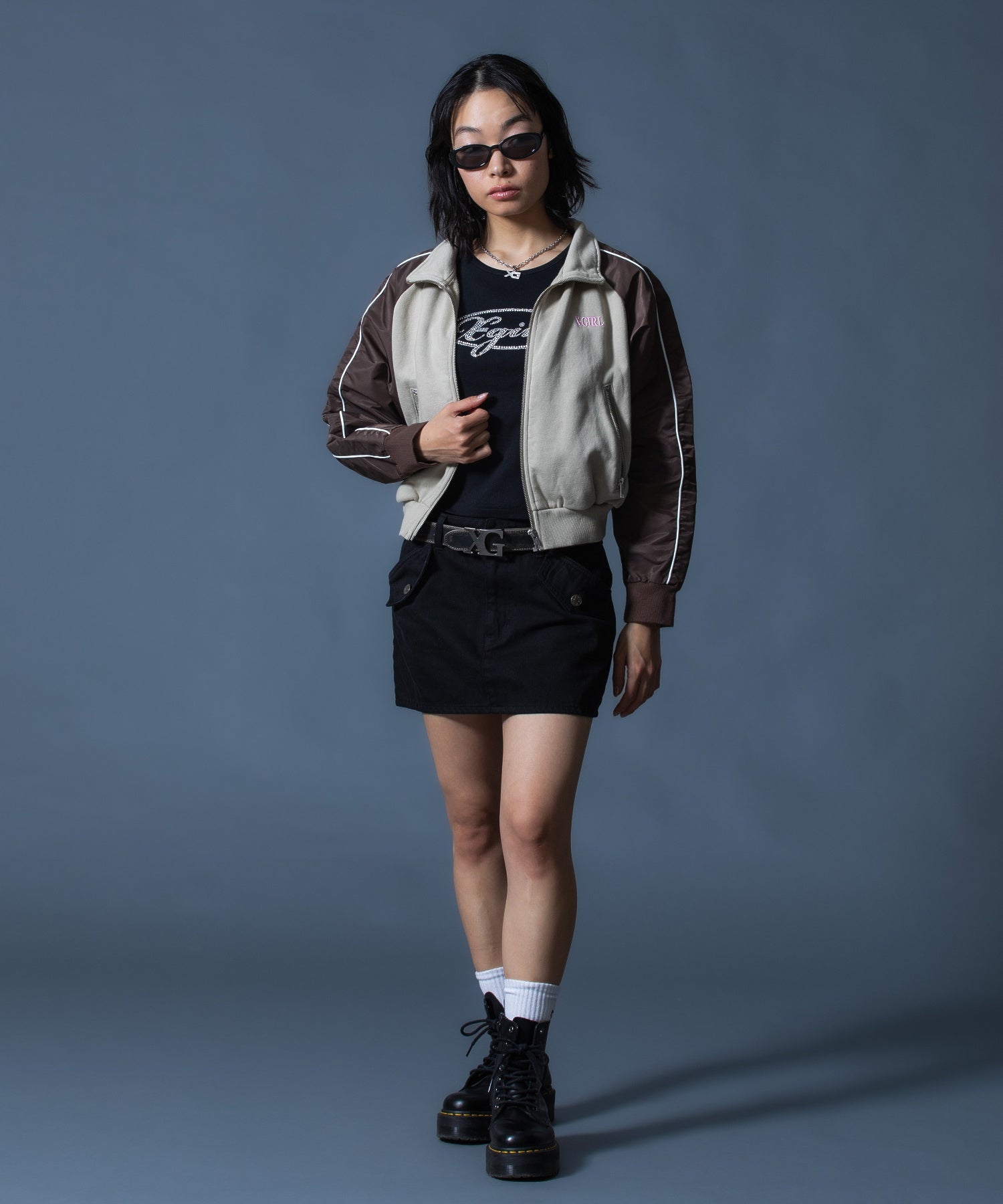 RHINESTONE OVAL CURSIVE LOGO S/S BABY TEE