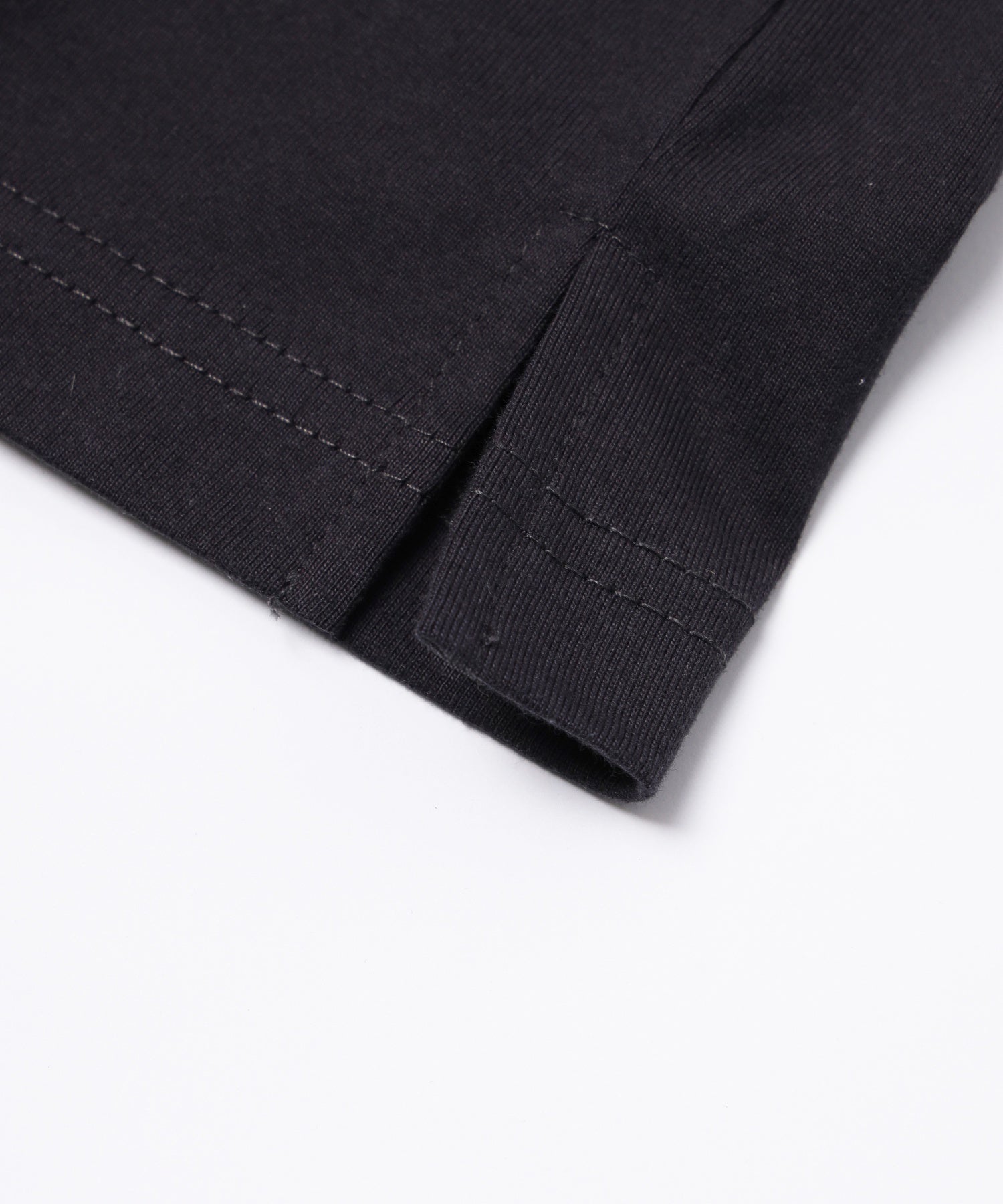 COLLEGE LOGO BIG S/S TOP