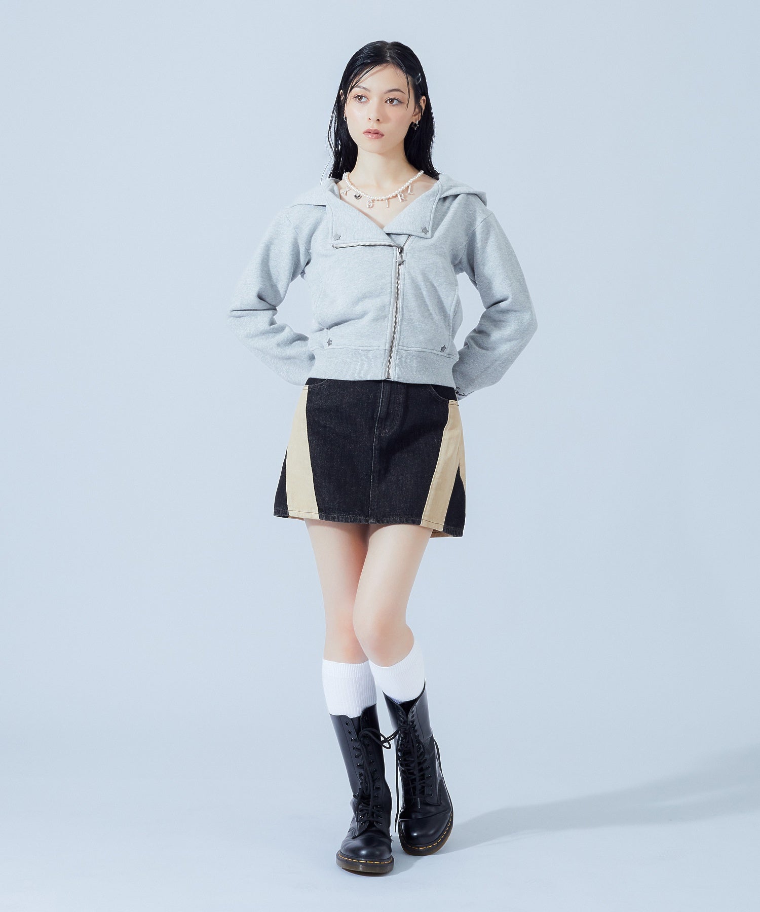 CONTRAST PANELED DENIM MINI SKIRT