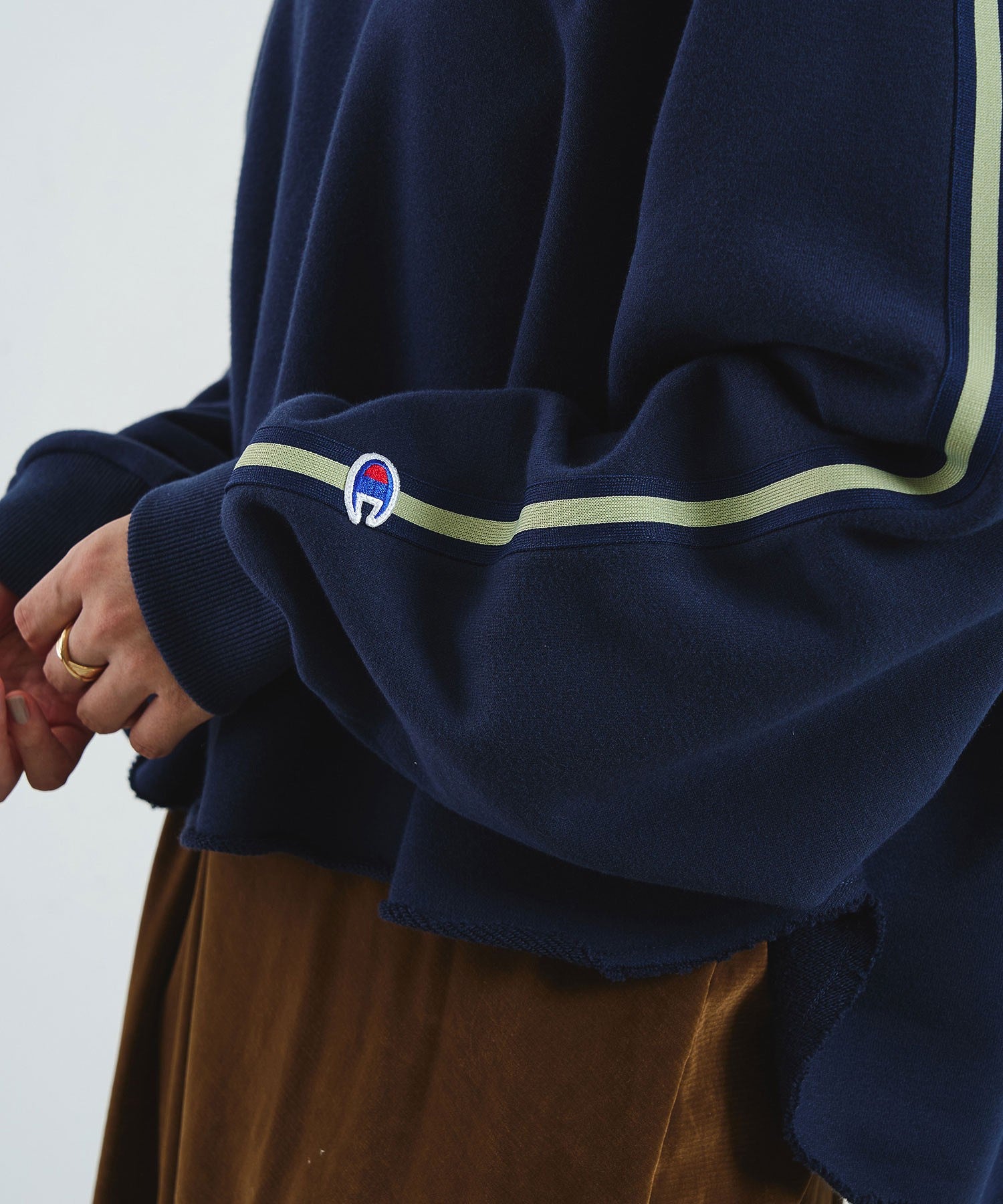 【Champion別注】SIDE LINE SWEAT