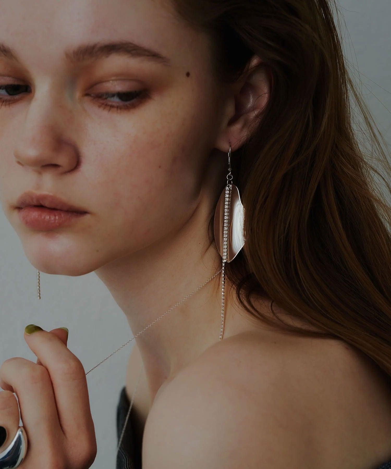 loni/LEAF BIJOU ASYMMETRY PIERCE