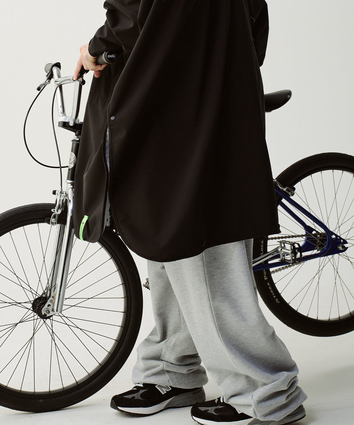【KiU】WINDGUARD SHELL PONCHO