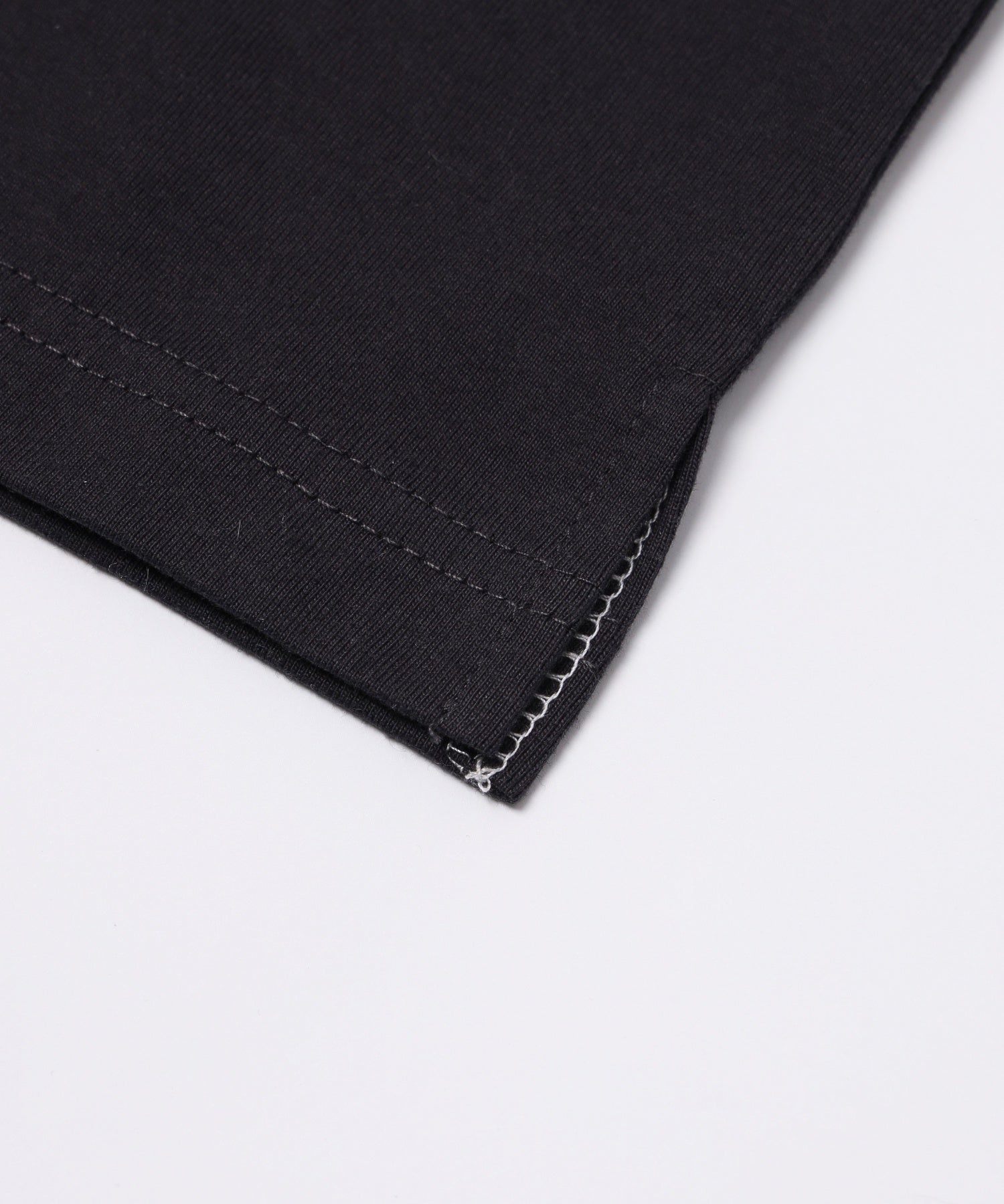 COLLEGE LOGO BIG S/S TOP