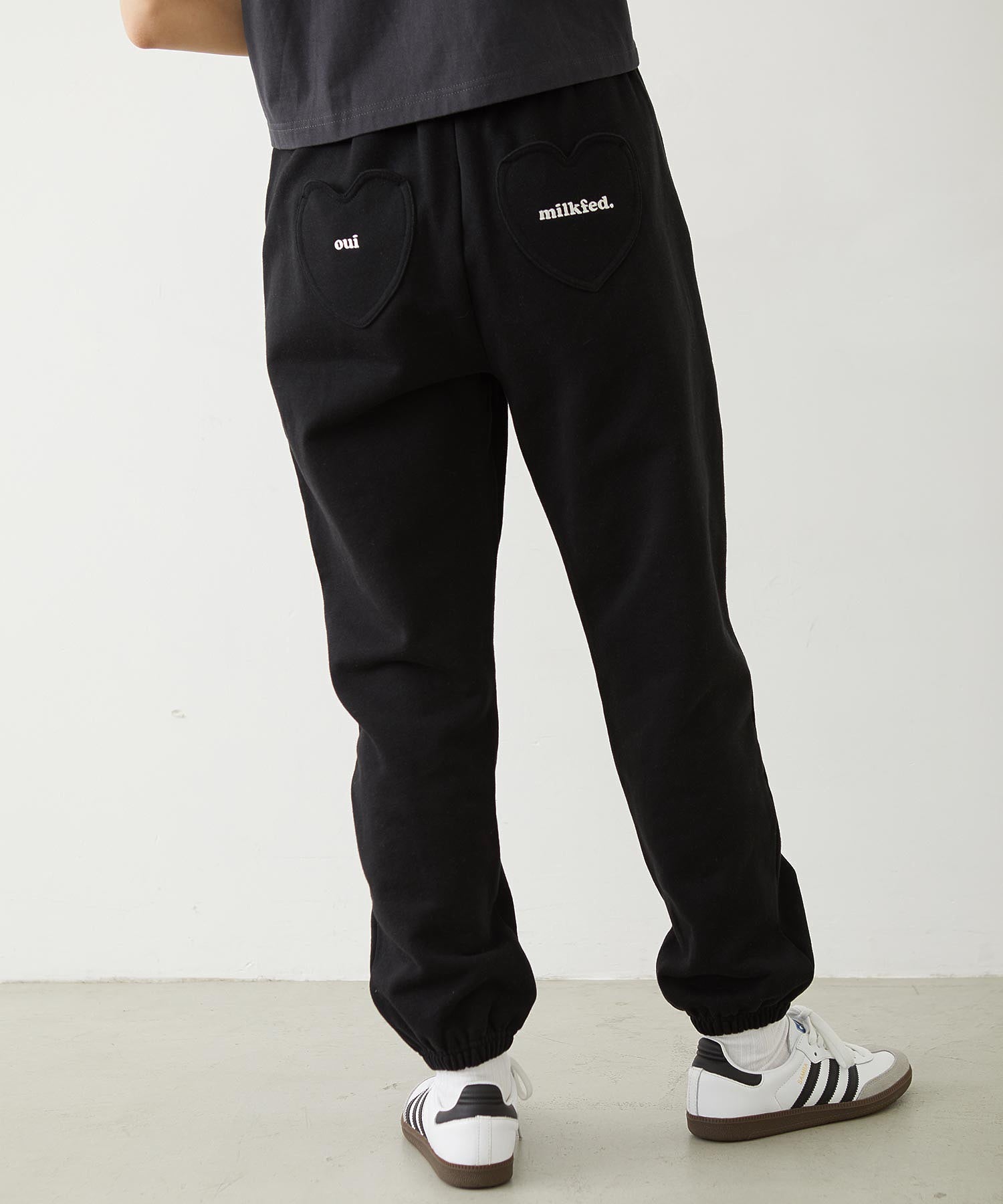 HEART POCKET SWEATPANTS