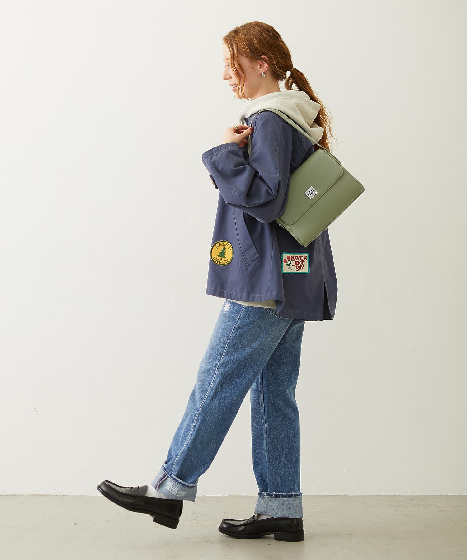 TRAPEZOID SHOULDER BAG