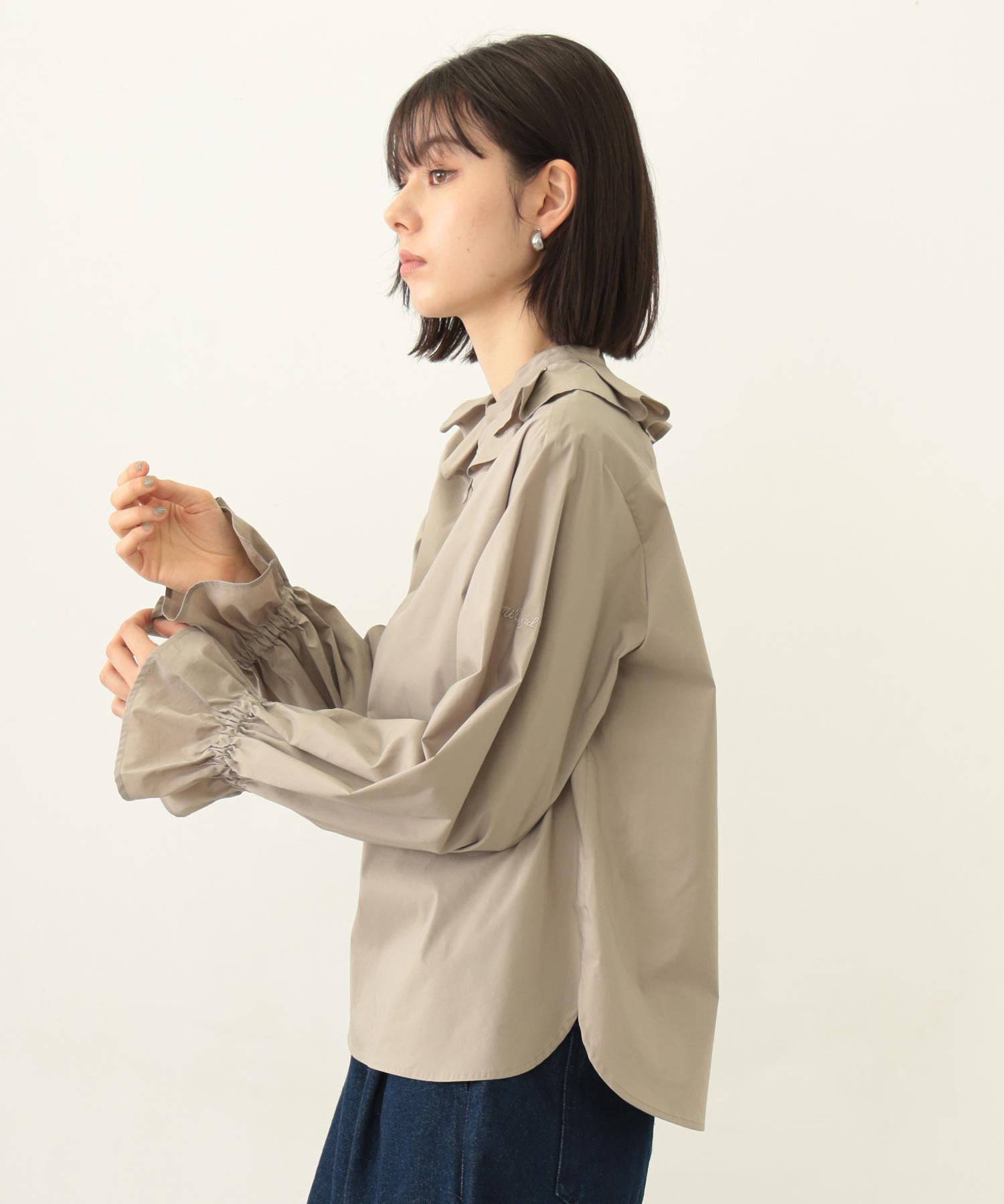 MULTI RUFFLE COLLAR BLOUSE