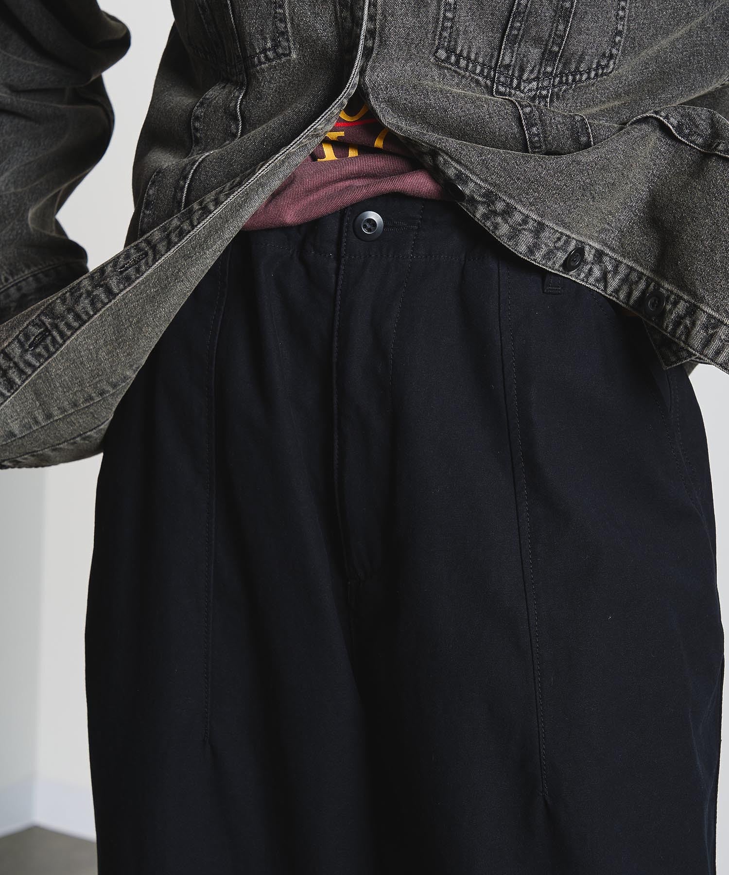DENIM/BACK SATIN PANTS