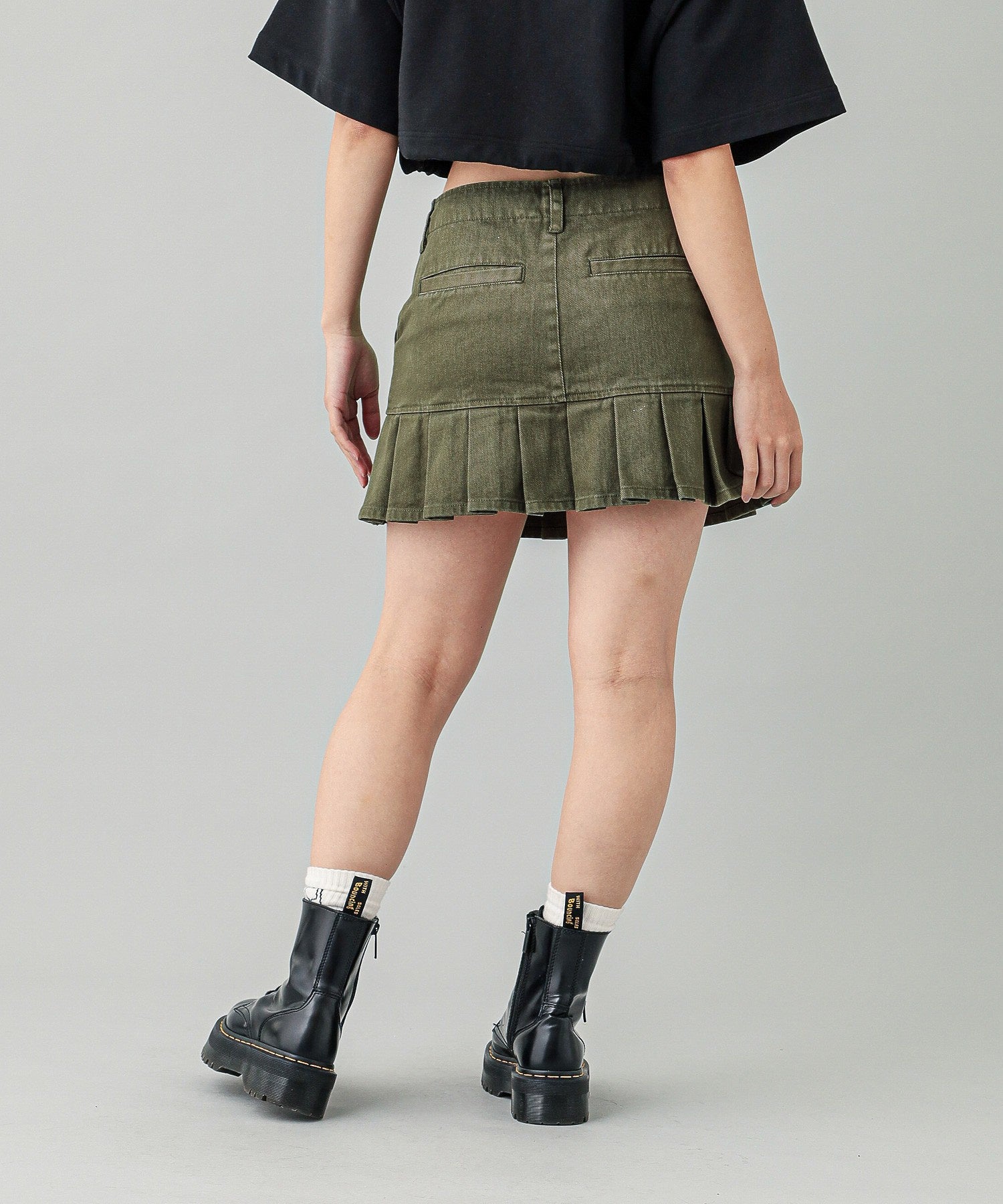 LOW RISE PLEATED MINI SKIRT