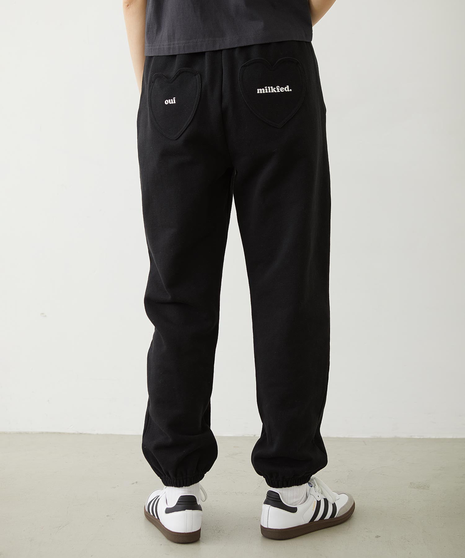 HEART POCKET SWEATPANTS