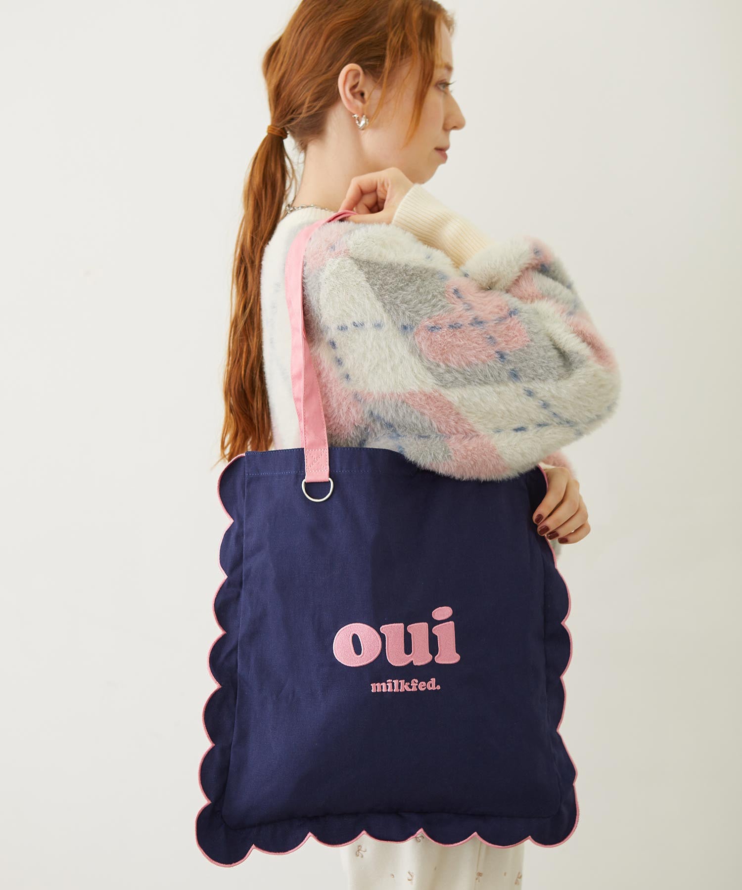 RUFFLE TOTE BAG
