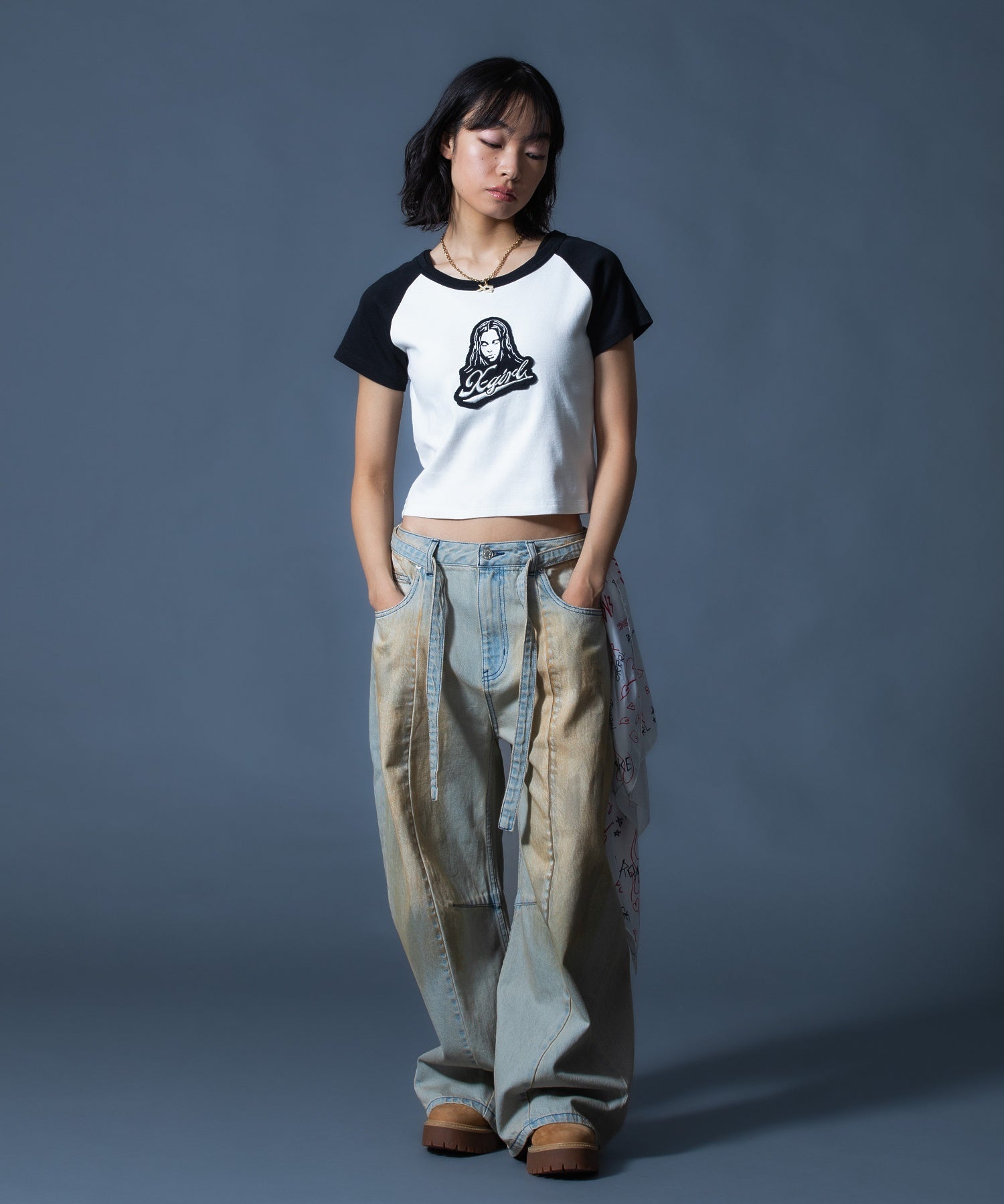 FADED FACE LABEL WIDE BAGGY DENIM PANTS