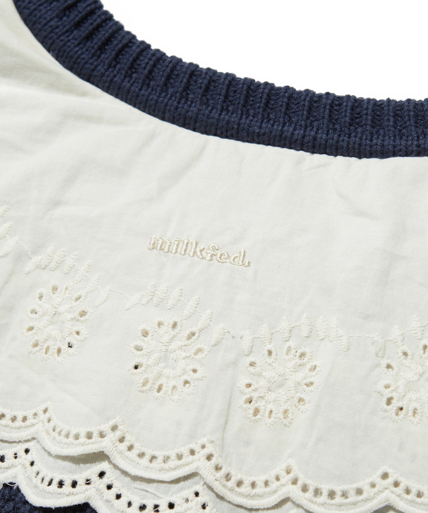 LACE COLLAR KNIT TOP