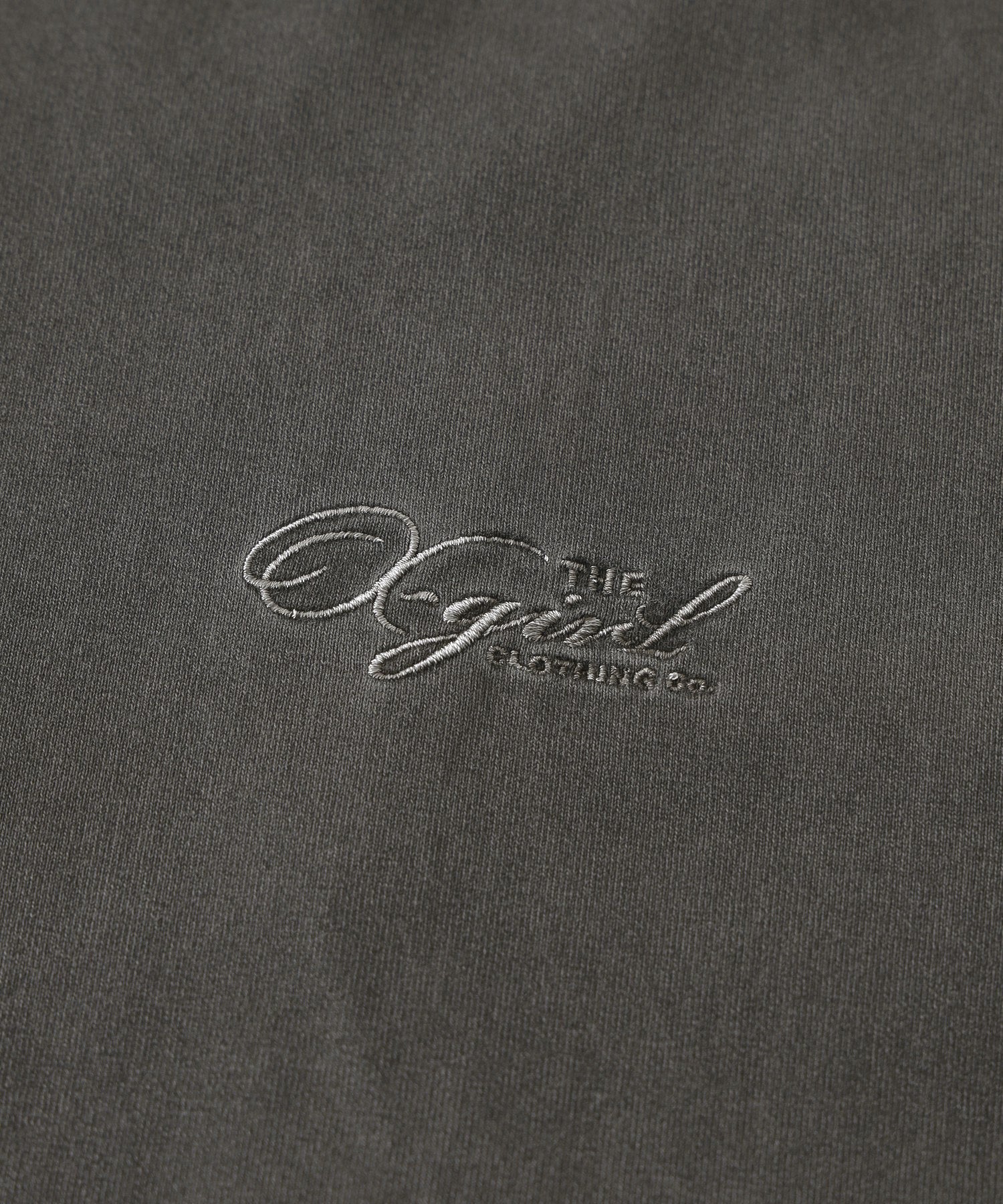 PIGMENT DYED FACE AND LOGO SQUARE PATCH L/S TEE