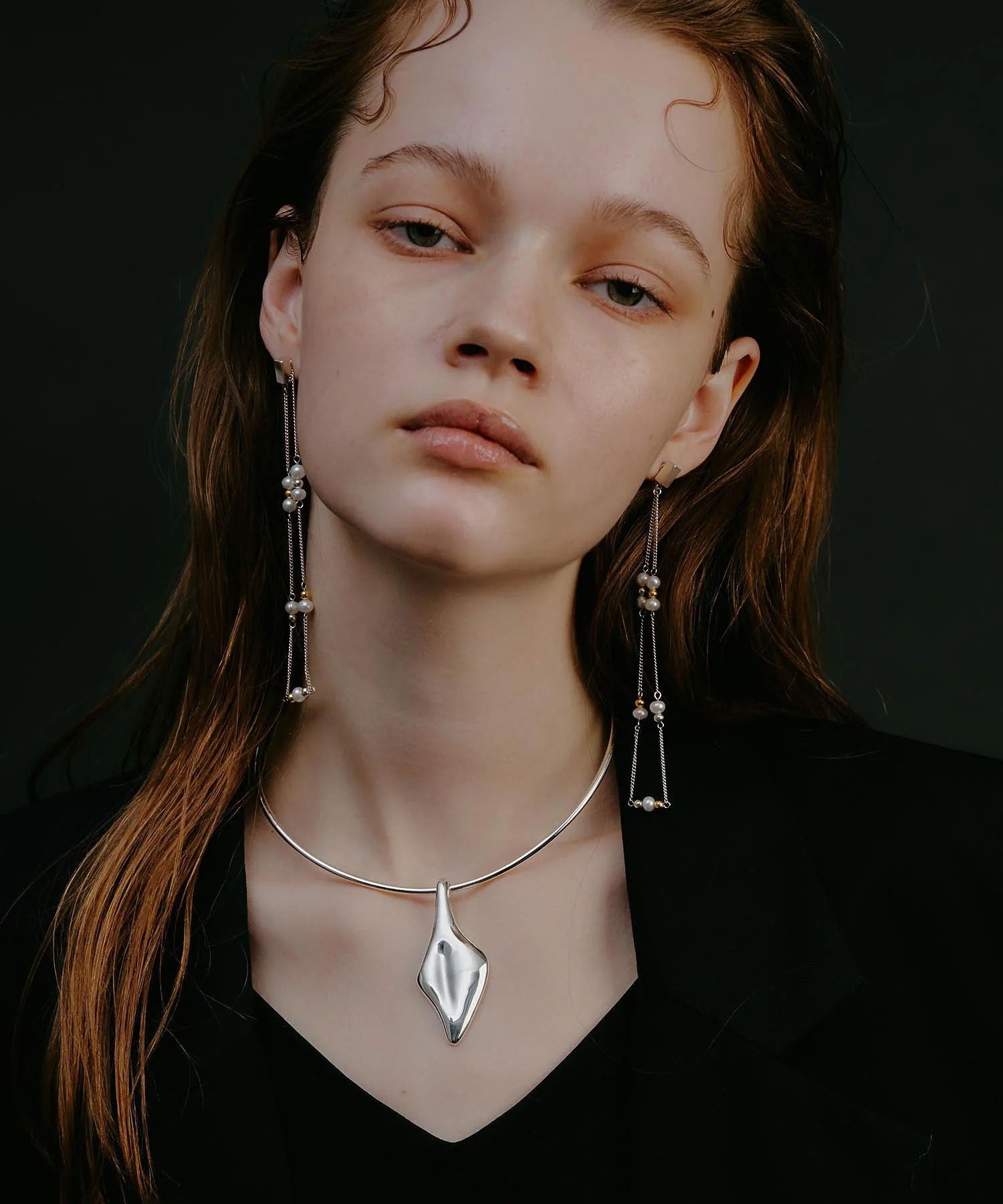 loni/LEAF PLATE CHOKER