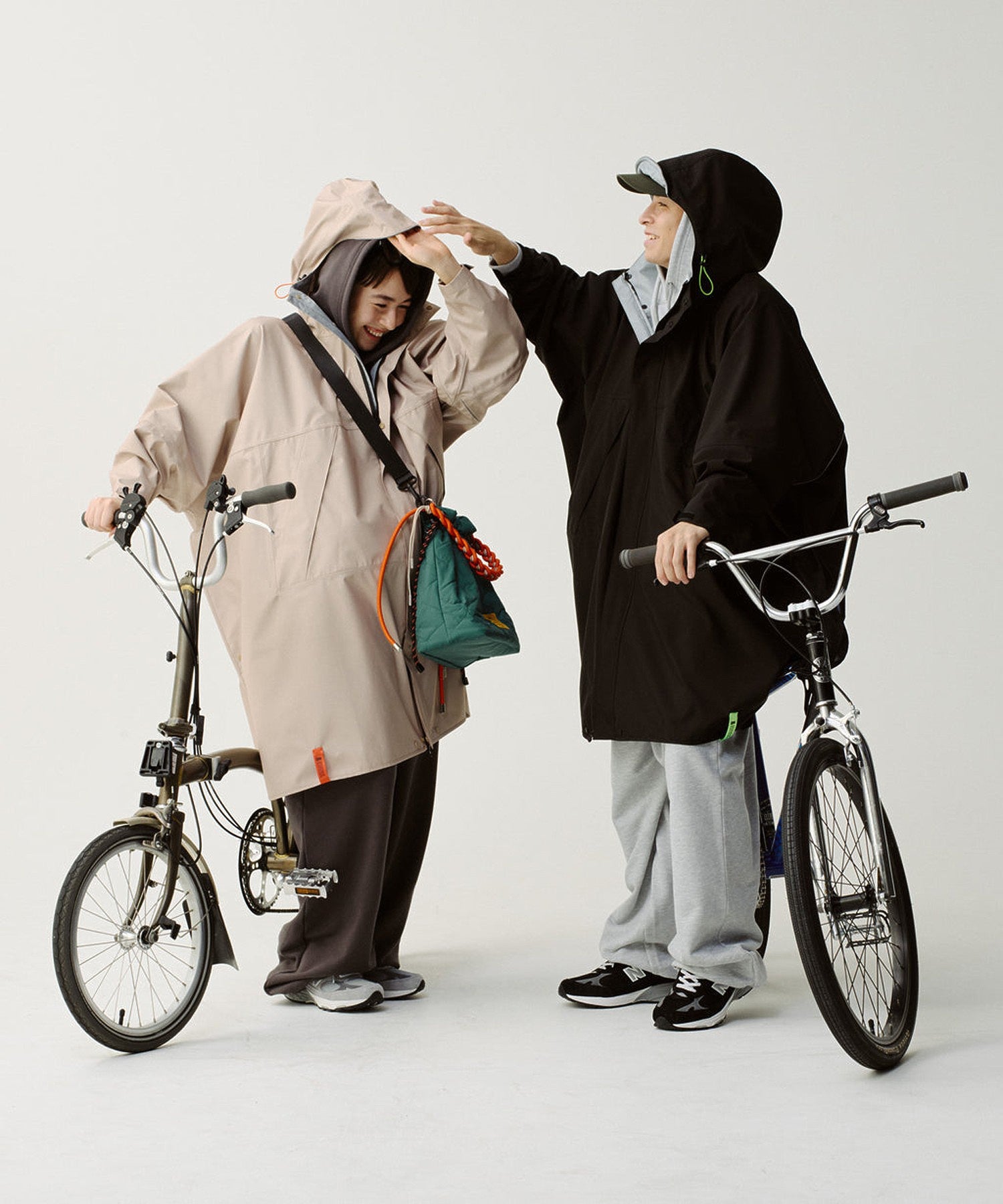 【KiU】WINDGUARD SHELL PONCHO