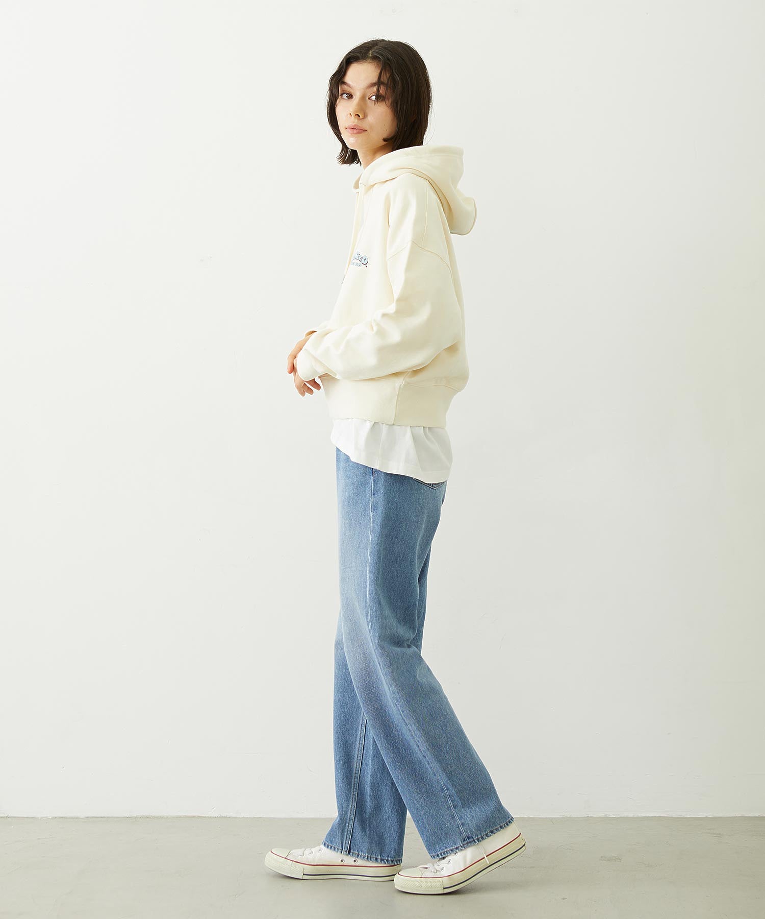 MILKFED. EMBROIDERED DENIM PANTS