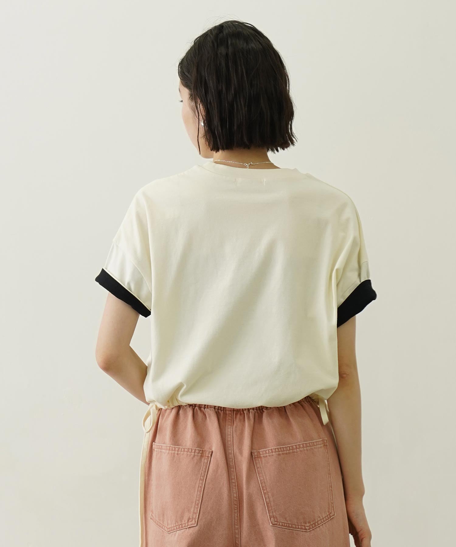 COLORED SLEEVE EDGE S/S TOP