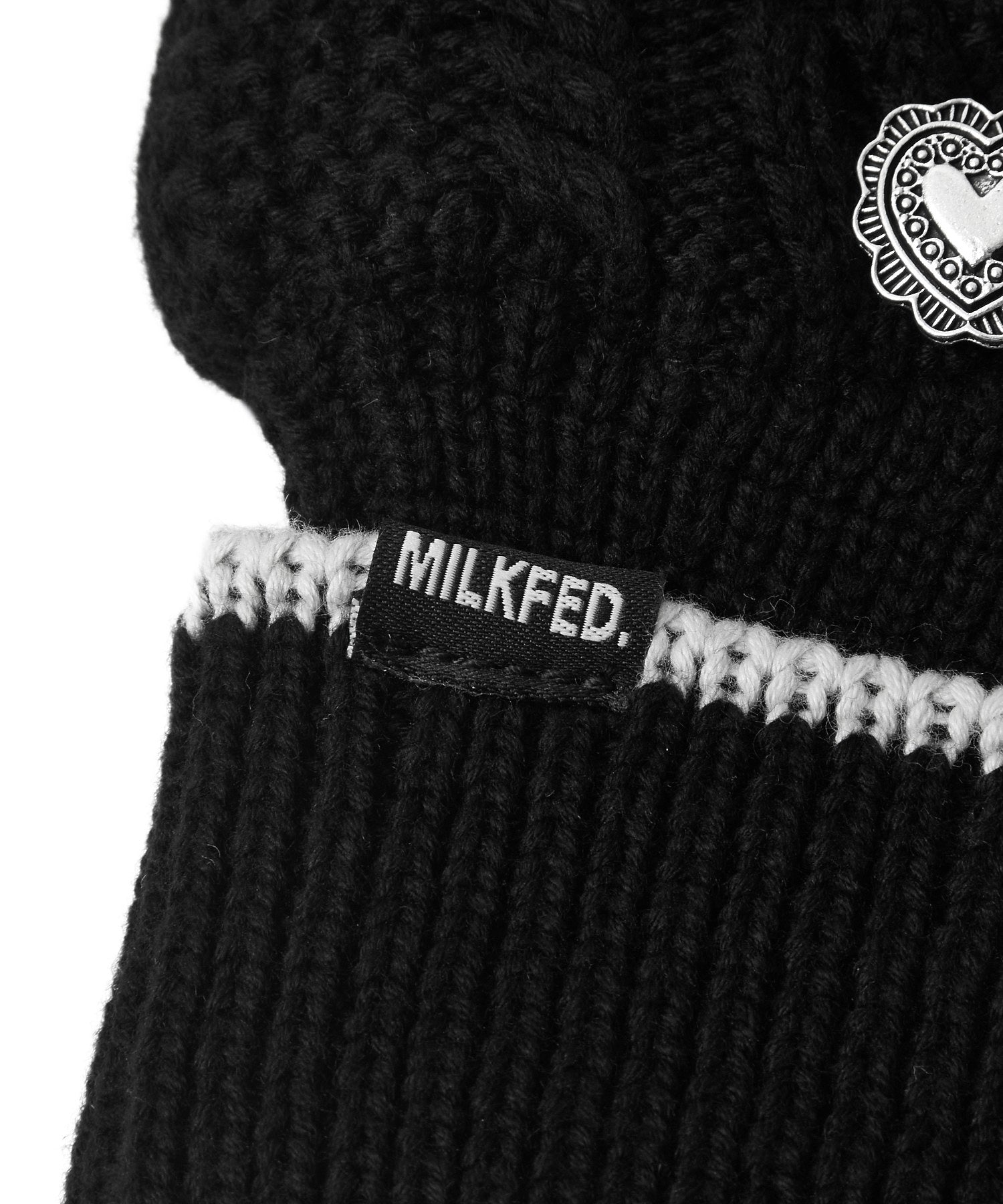 HEART CABLE MITTENS