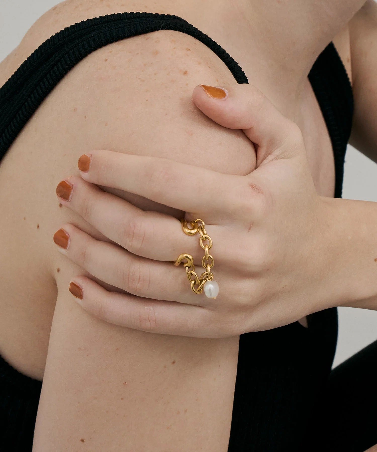 loni/IVY PEARL CHAIN RING
