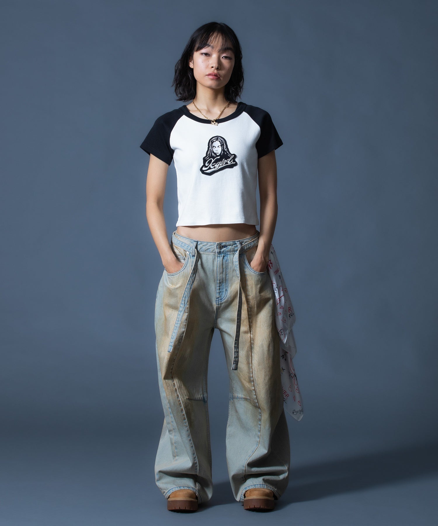 FADED FACE LABEL WIDE BAGGY DENIM PANTS