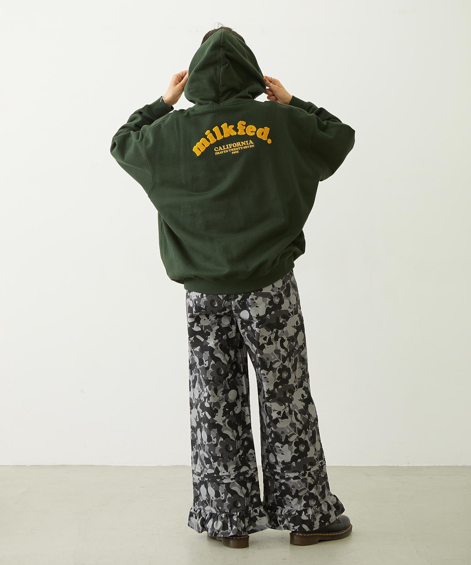 FRILL HEM CAMO PANTS