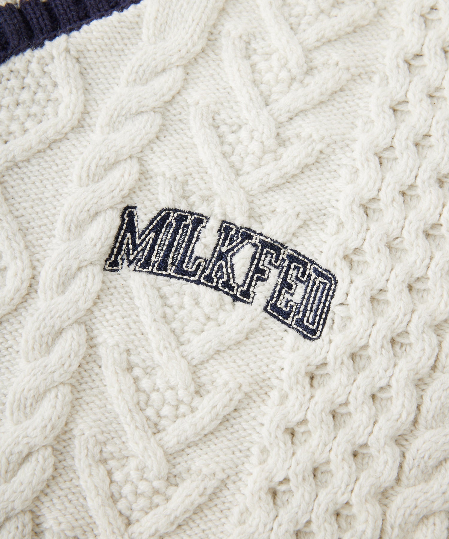 MILKFED. PATCH V-NECK KNIT
