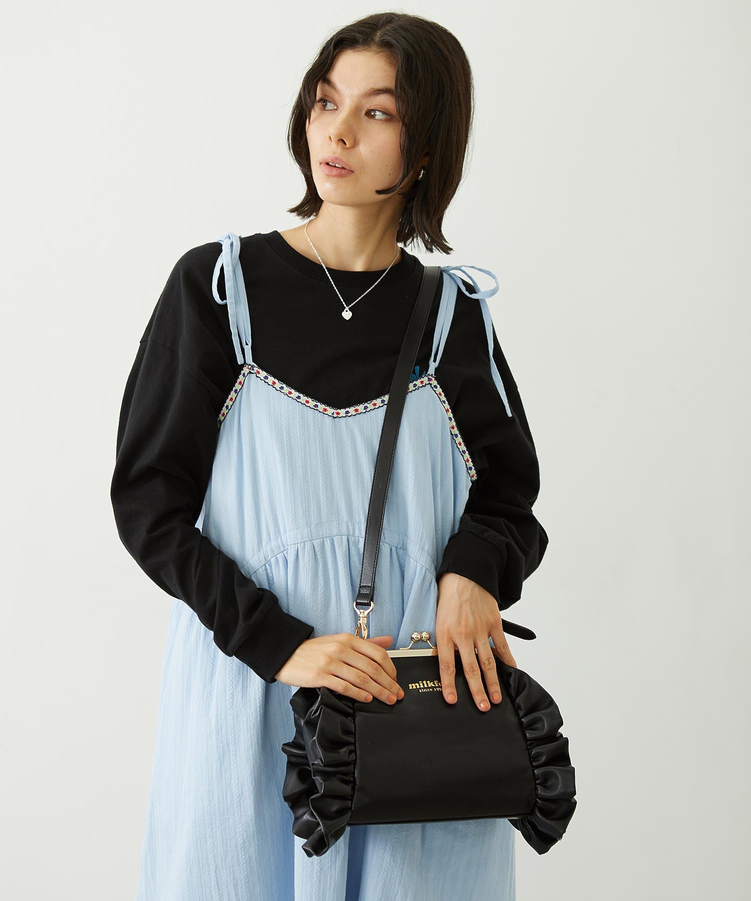 KISS LOCK RUFFLE BAG