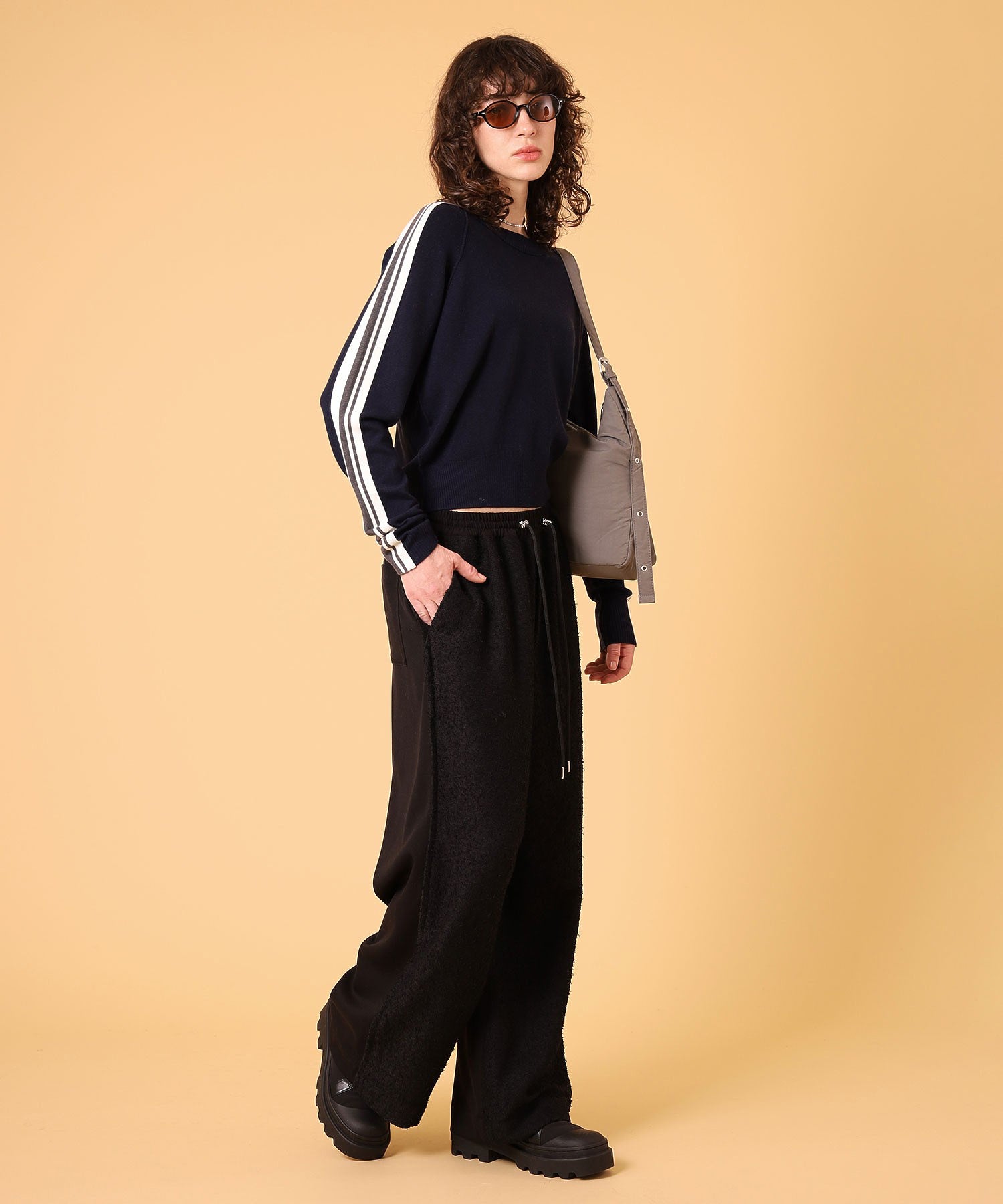 ラインニットプルオーバー