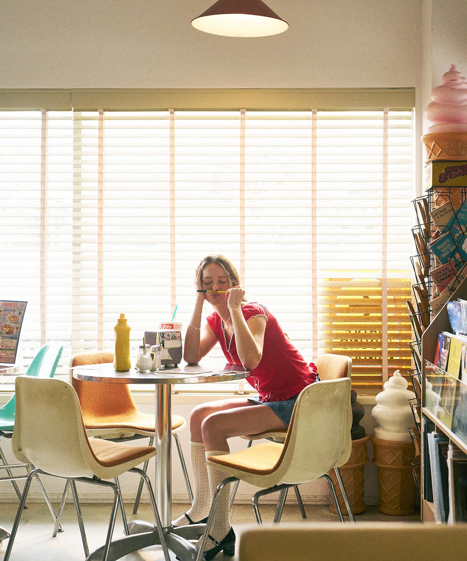 PANELED POCKET DENIM MINI SKIRT