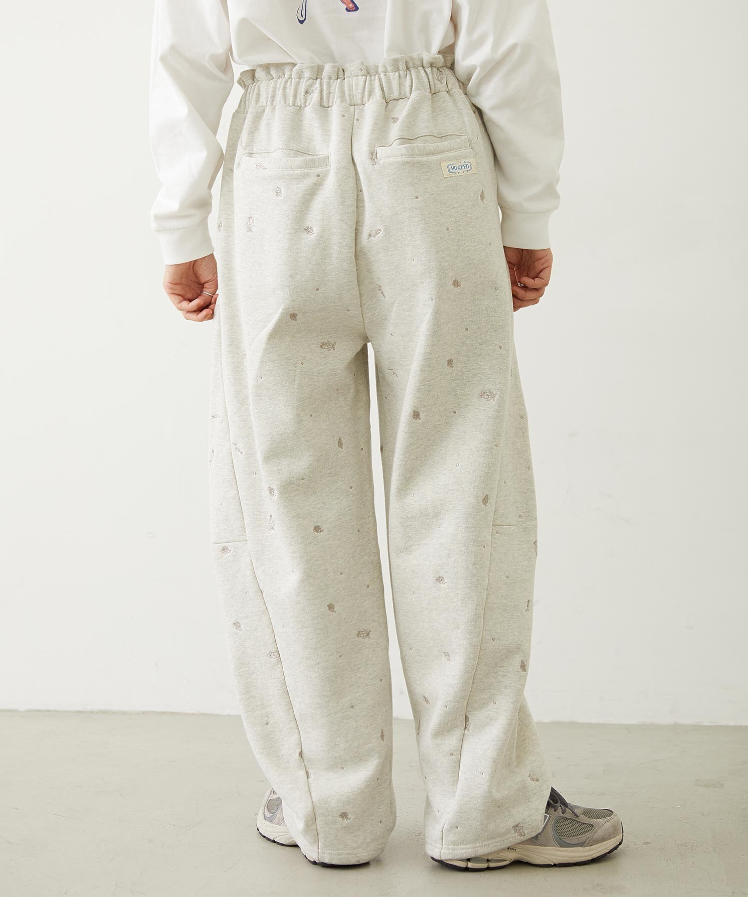 EMBROIDERED ROSE SWEAT WIDE PANTS