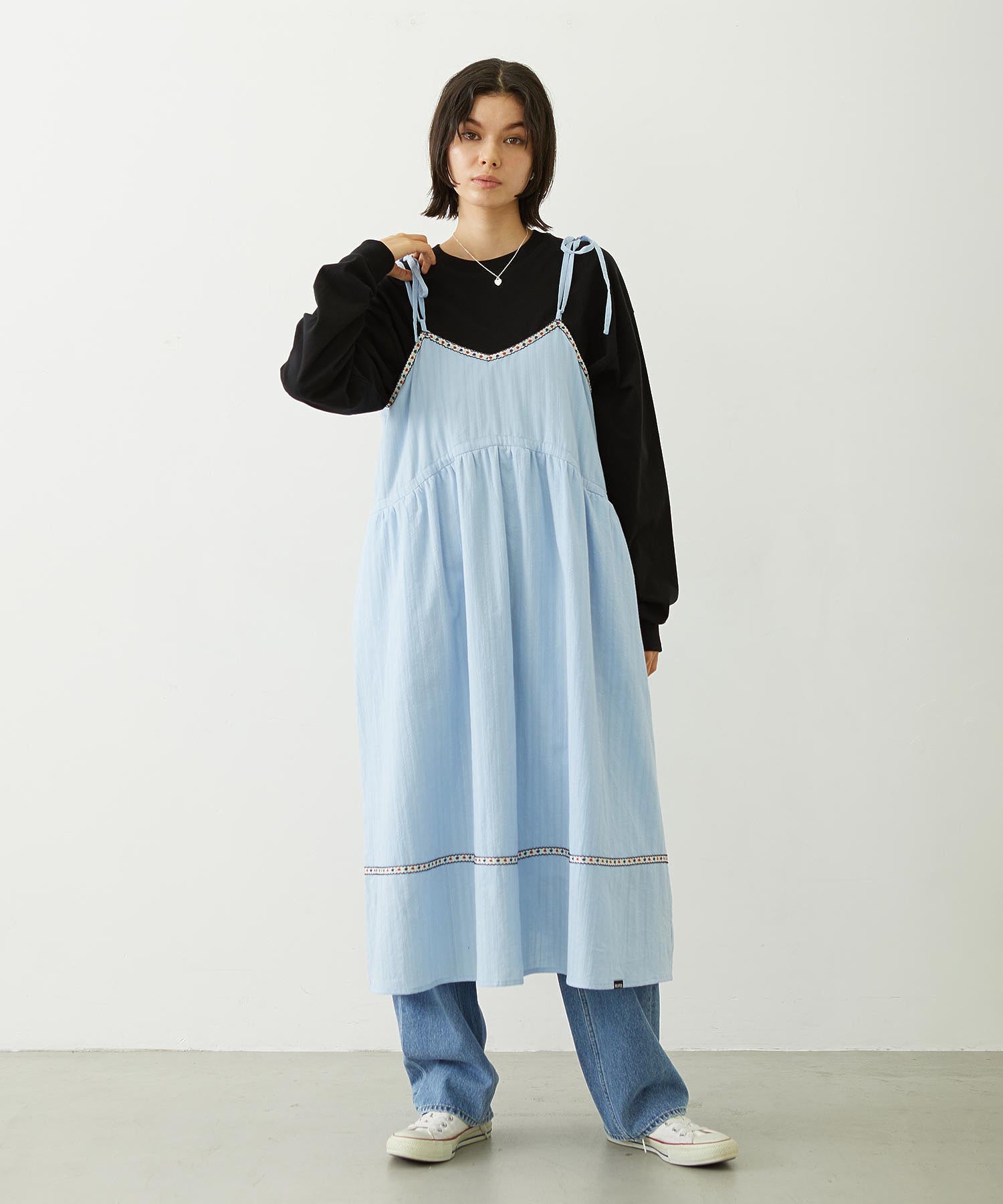 MILKFED. EMBROIDERED DENIM PANTS