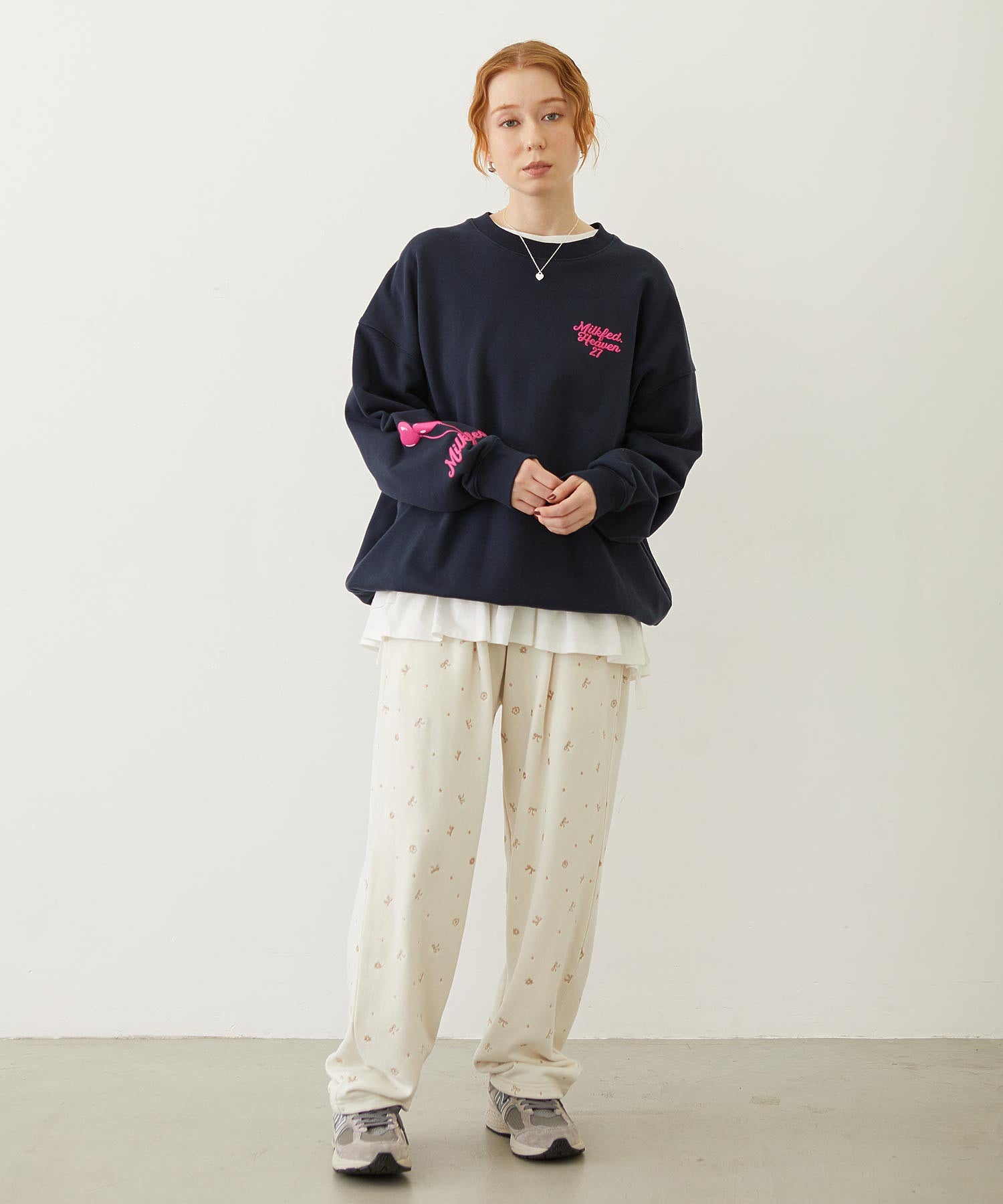 EMBROIDERY TUCK SWEAT PANTS