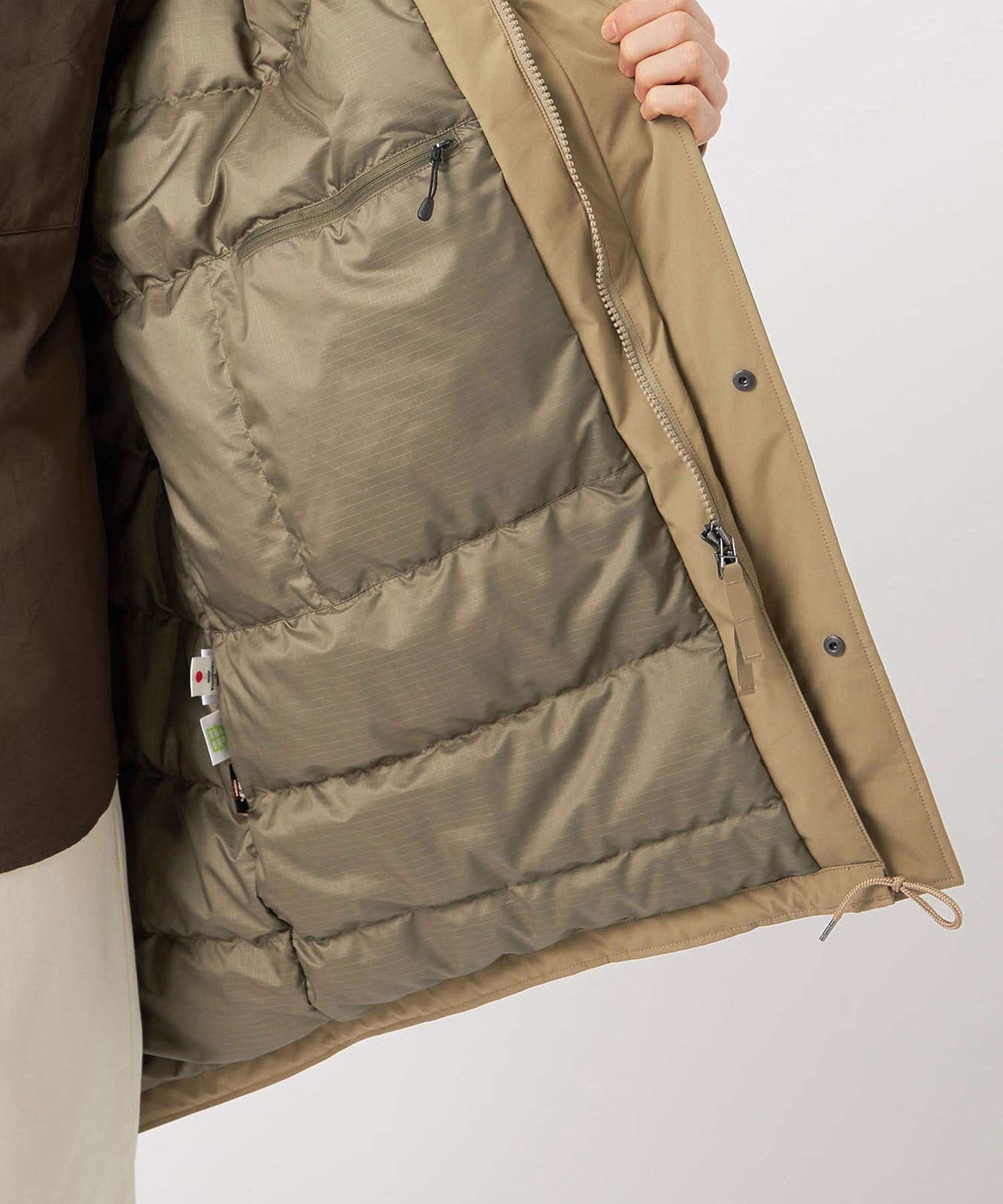 参考画像※当サイトにKhaki Beigeの展開はございません