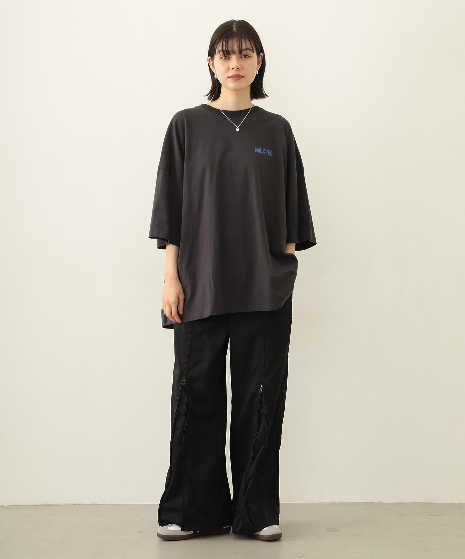 FRONT LINE ZIP UP PANTS