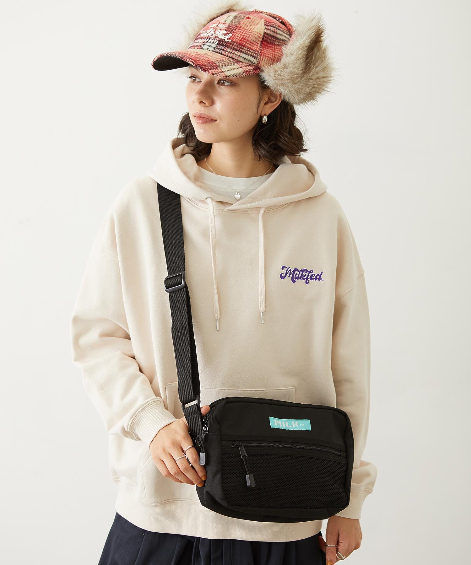 SHOULDER WIDE BAG MESH POCKET LtGREEN