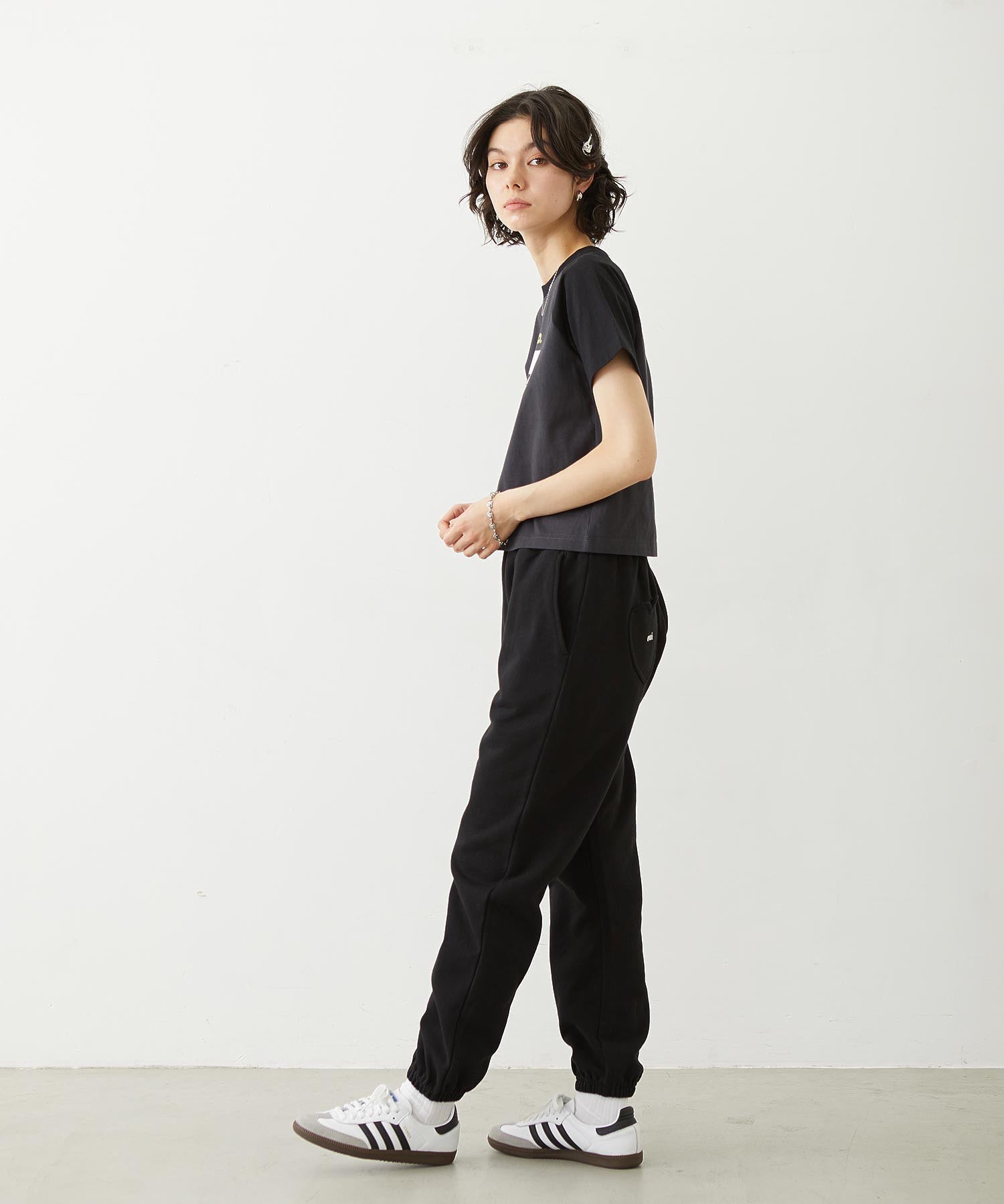 HEART POCKET SWEATPANTS