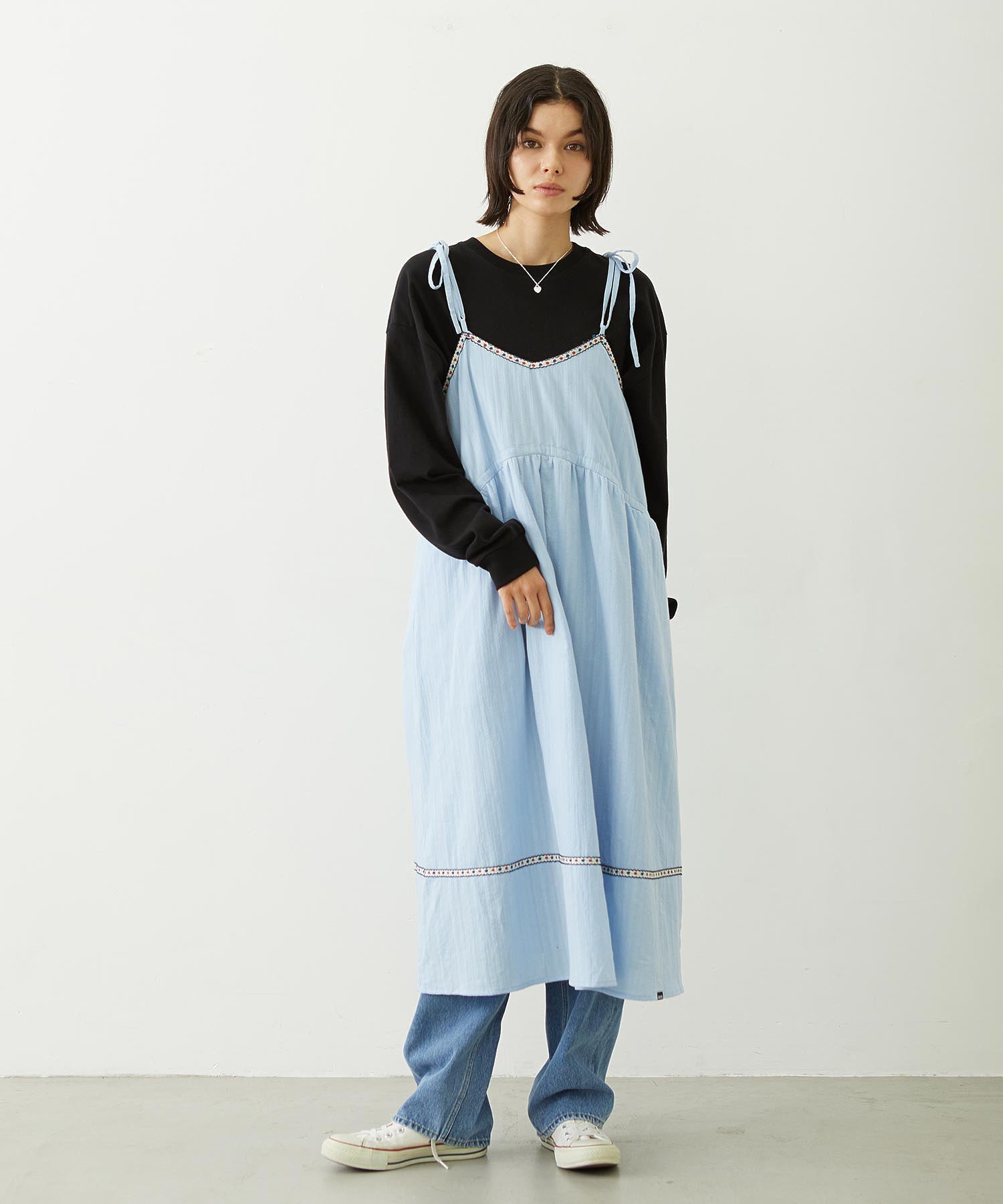 MILKFED. EMBROIDERED DENIM PANTS