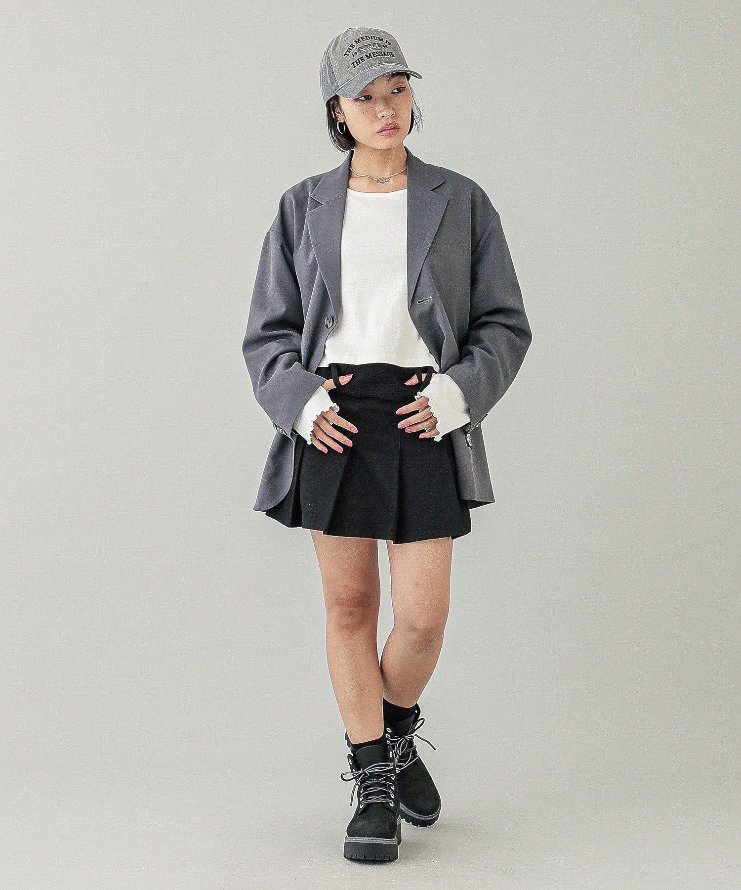 LOW RISE HIP LOGO MINI SKIRT