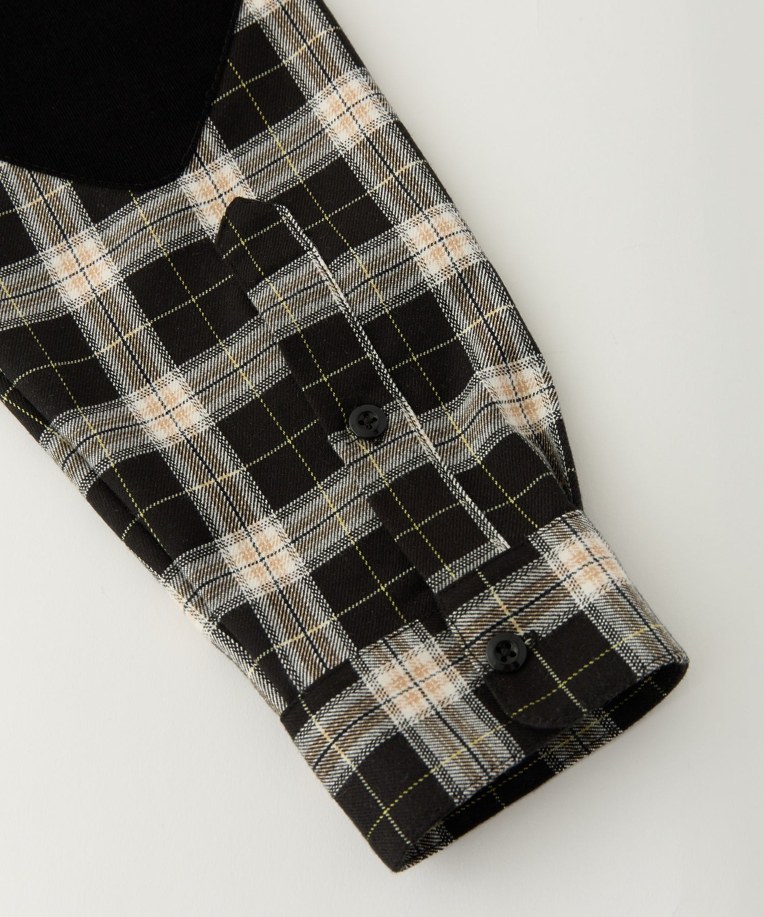 HEART ELBOW PATCH PLAID SHIRT