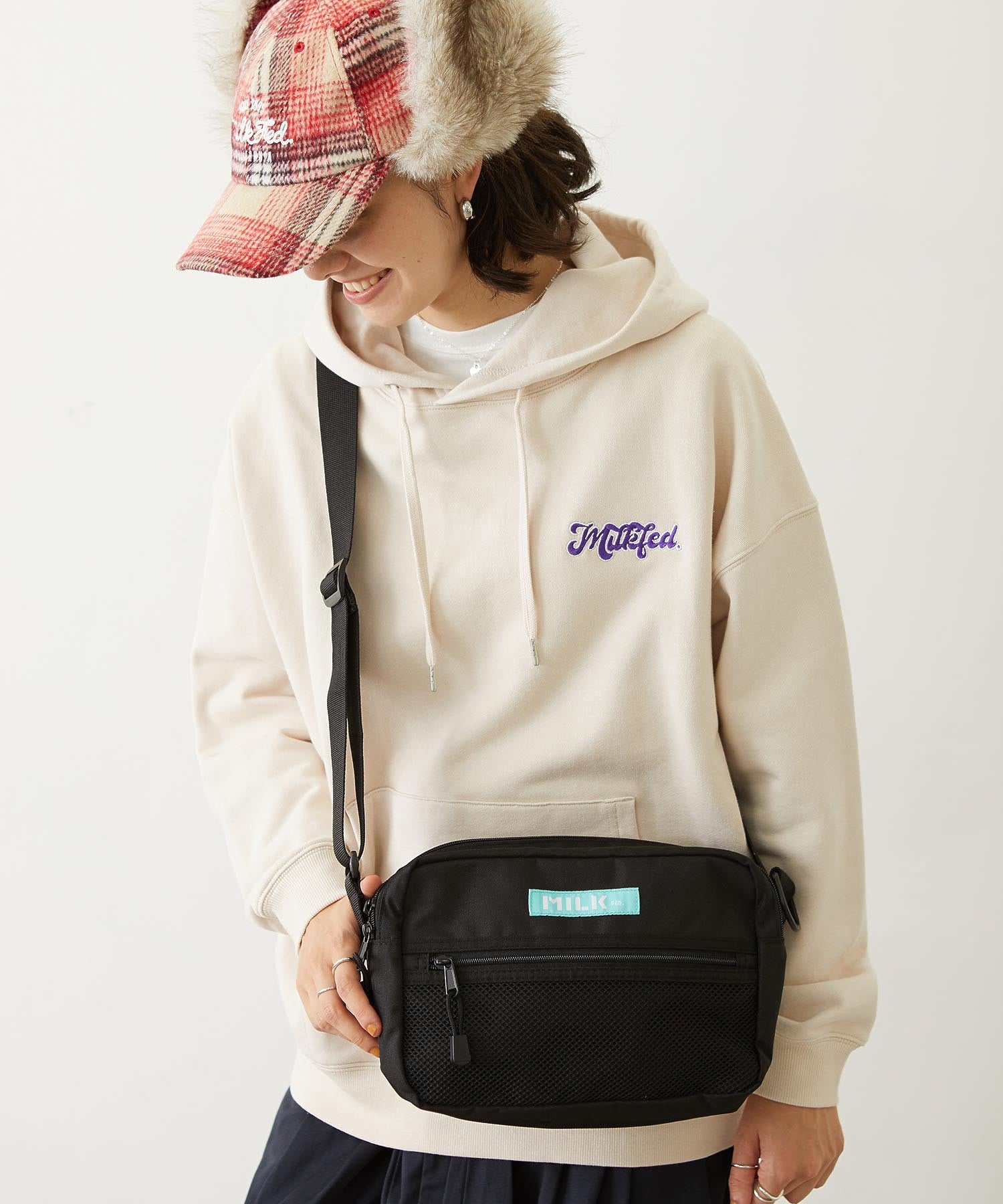 SHOULDER WIDE BAG MESH POCKET LtGREEN